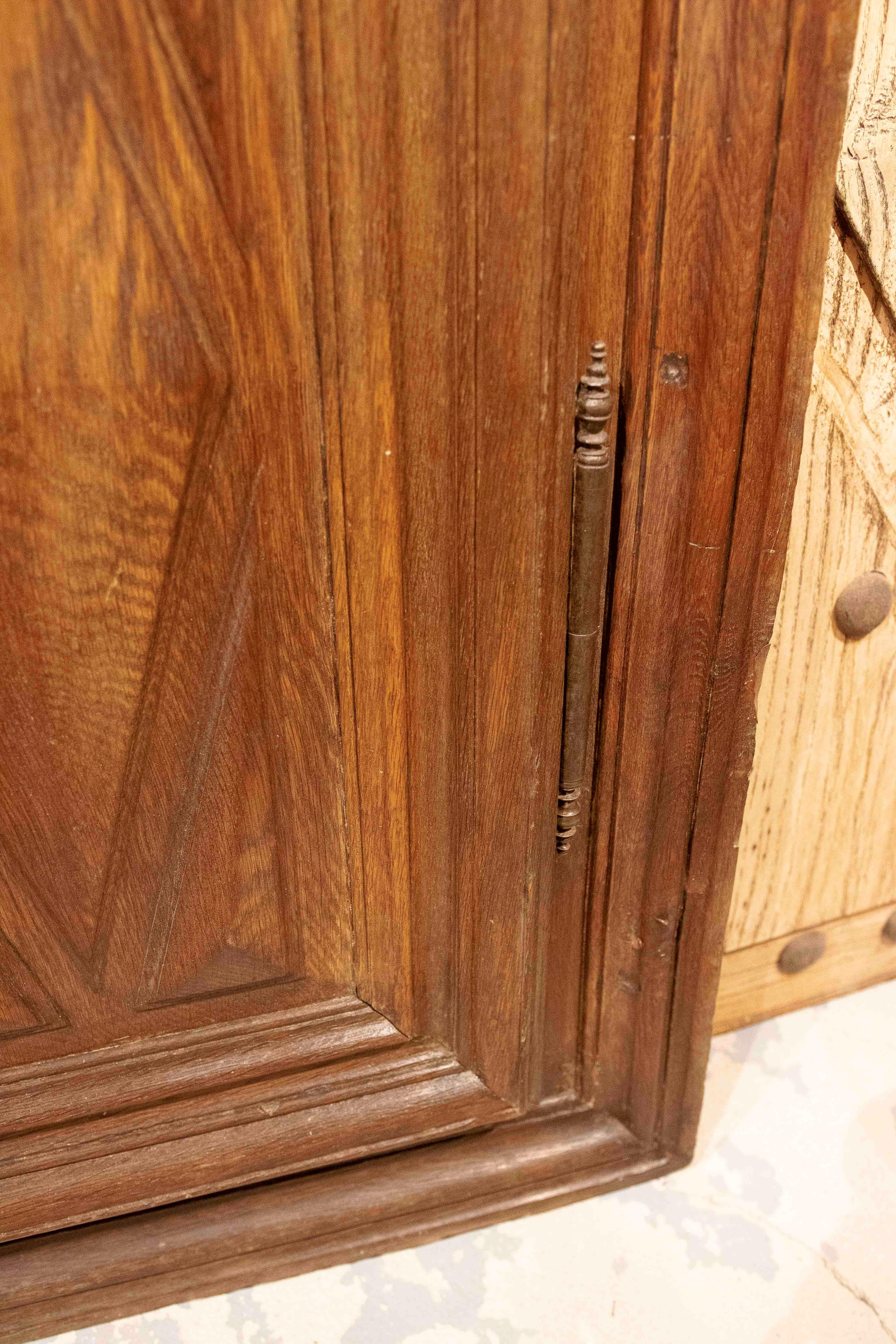 18th Double-Leaf wooden Door with Diamond-Carved Panels For Sale 5