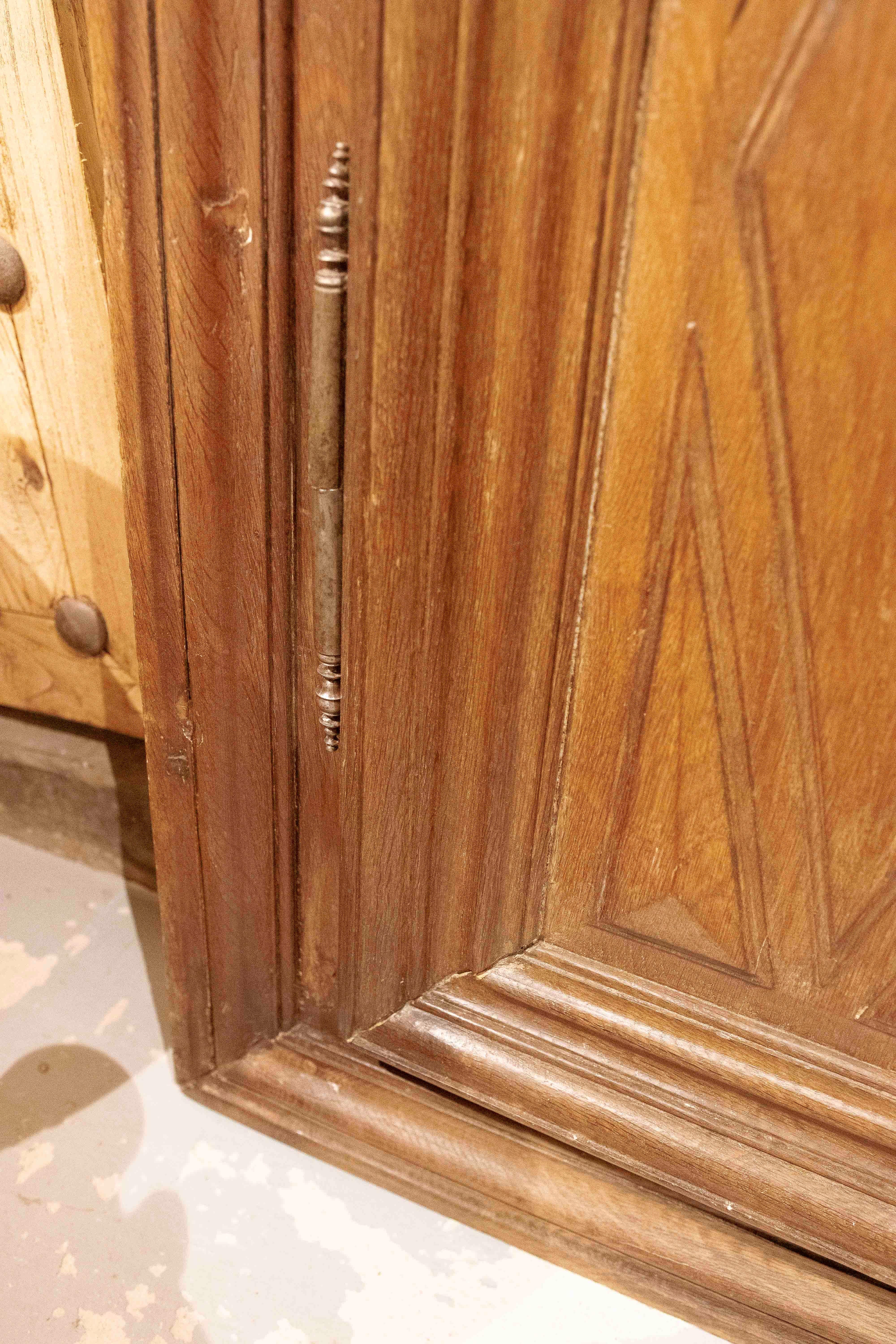 18th Double-Leaf wooden Door with Diamond-Carved Panels For Sale 6