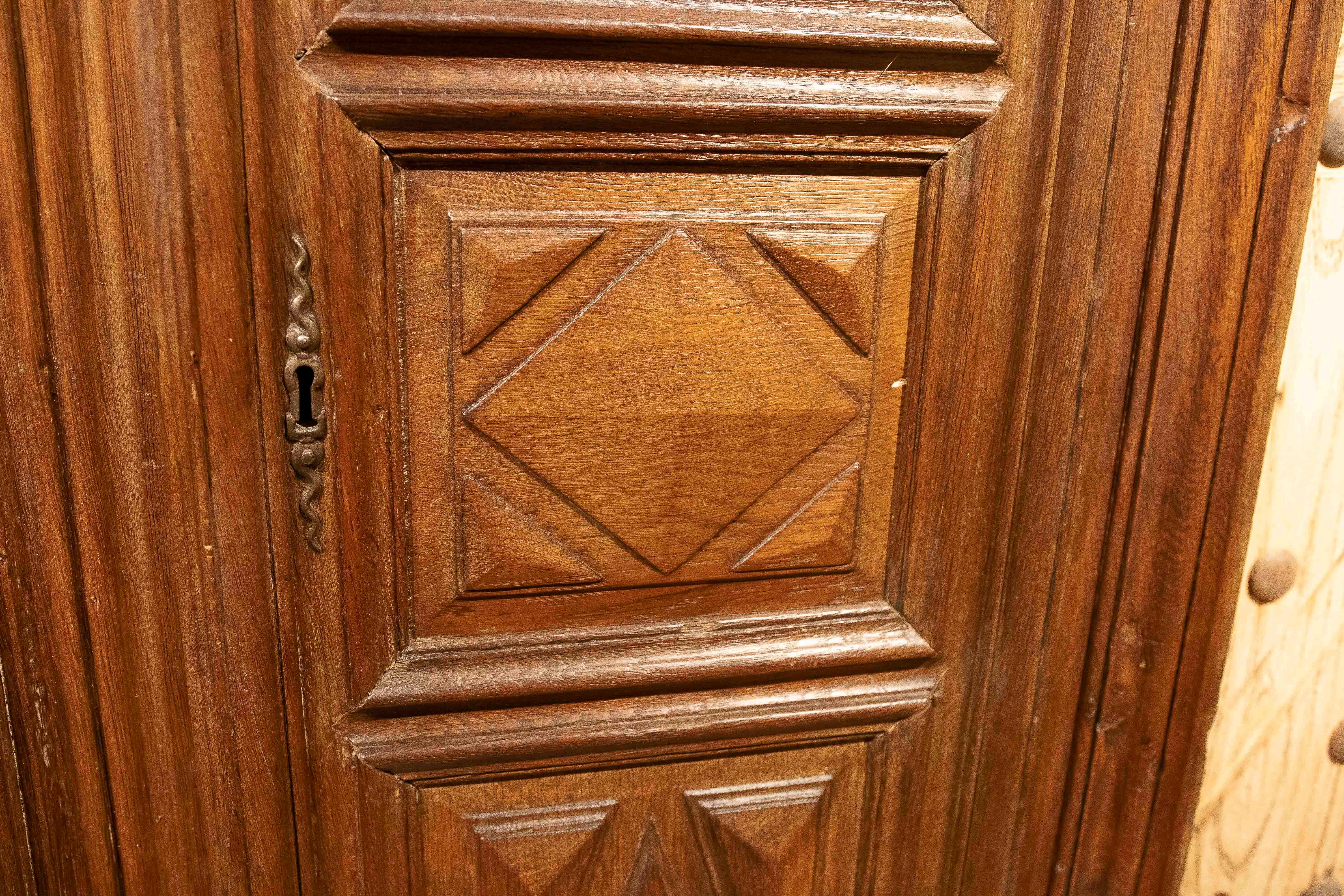 Wood 18th Double-Leaf wooden Door with Diamond-Carved Panels For Sale