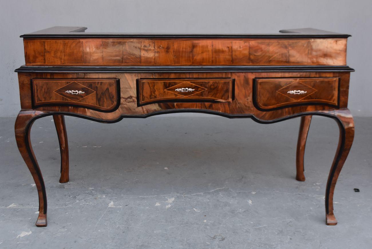 18th Century Double Sided Desk Louis XV Walnut Attributed J.F Hache For Sale 11