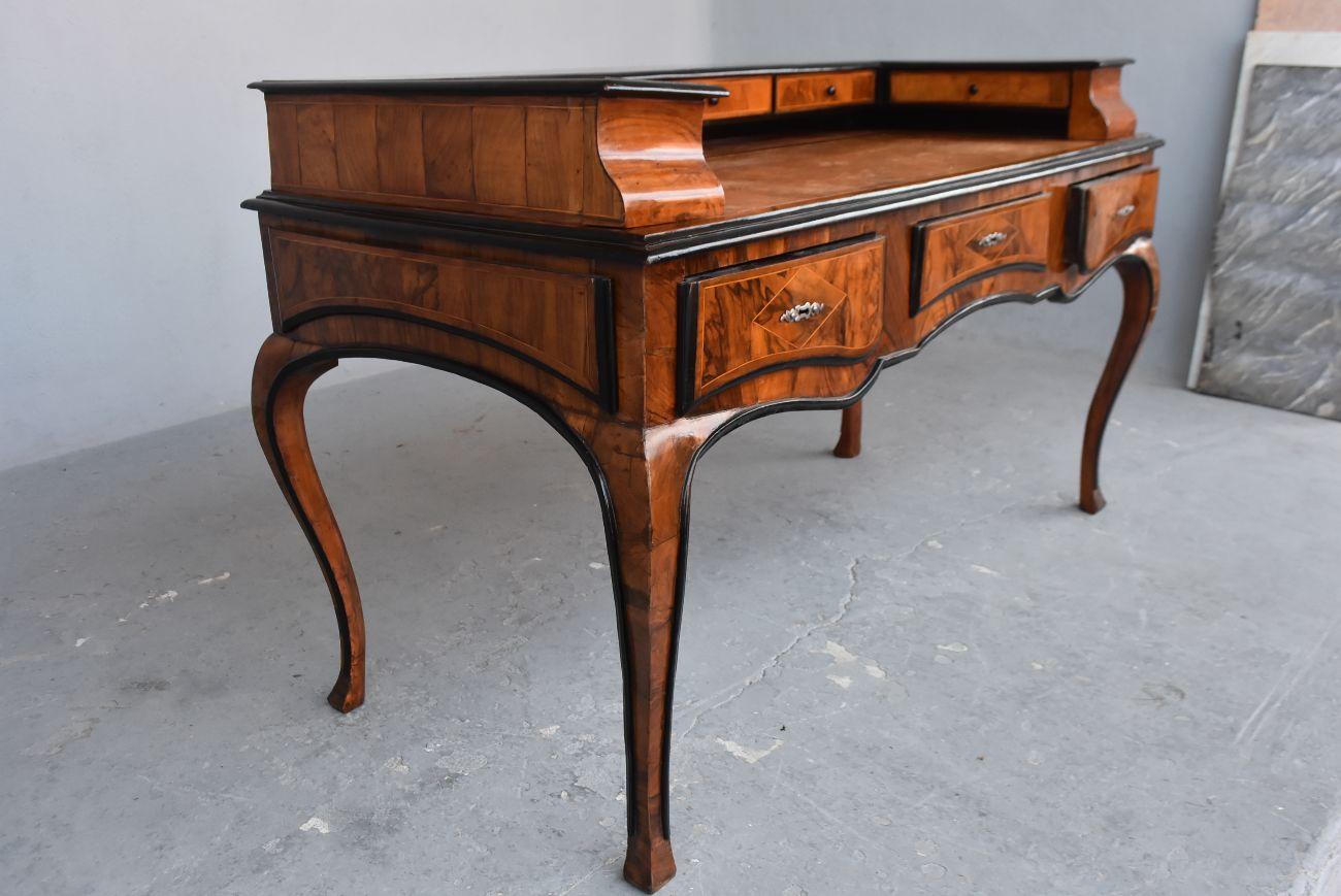 18th Century Double Sided Desk Louis XV Walnut Attributed J.F Hache For Sale 1