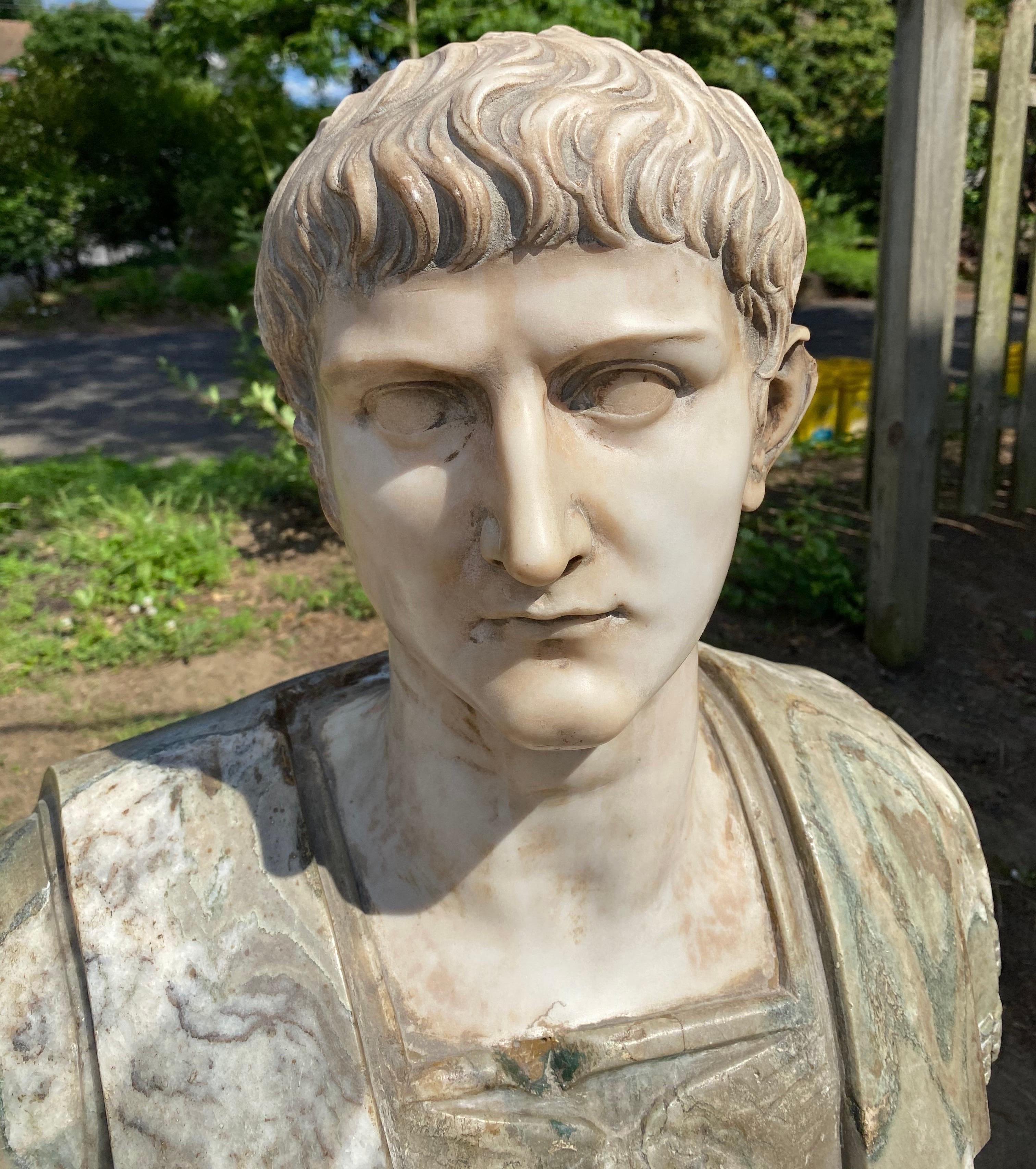 Marmo Busto di Cesare in stile neoclassico italiano del XIX secolo in vendita