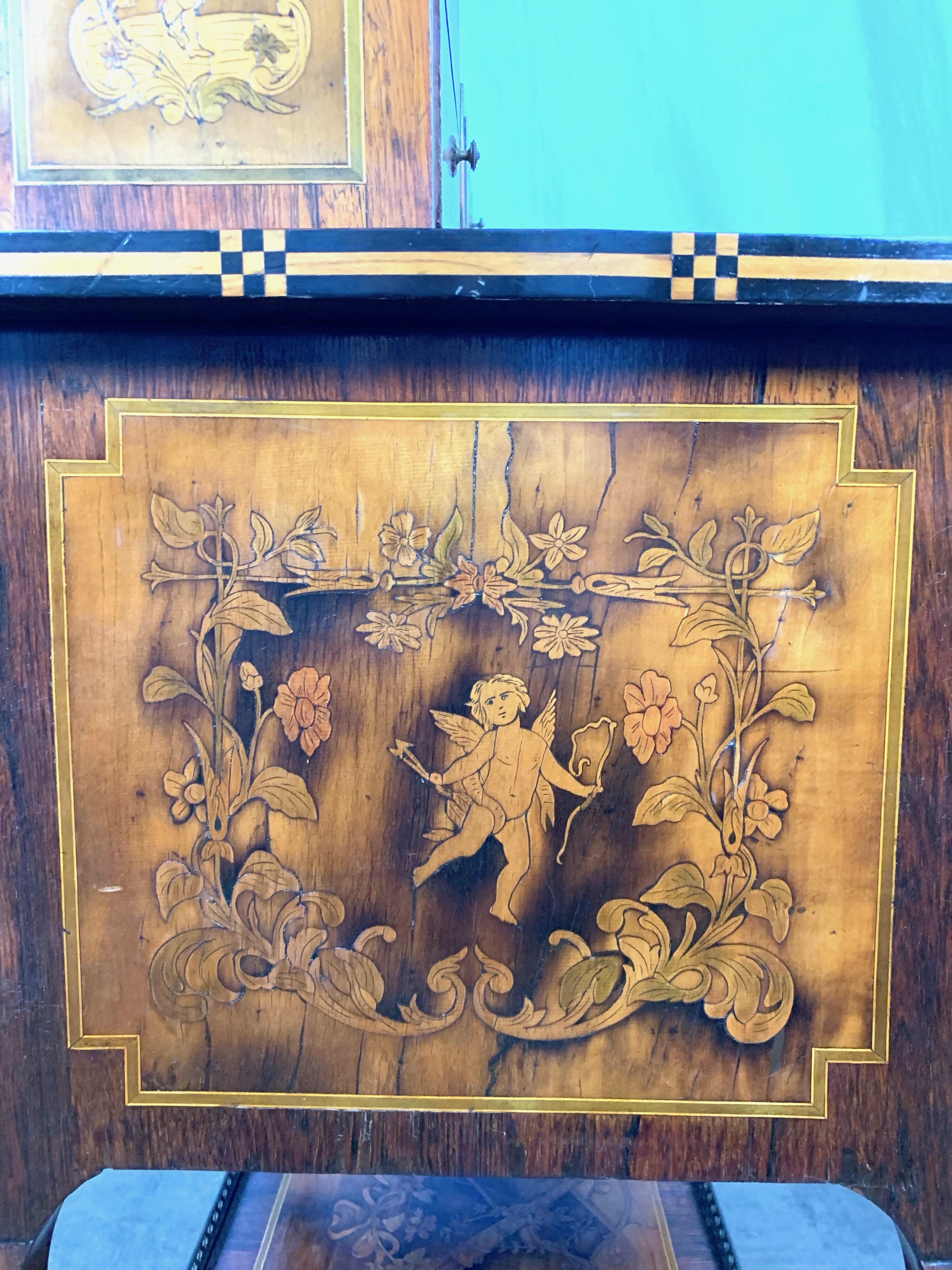 18th French Satinwood and Marquetry Inlaid Desk In Good Condition For Sale In London, GB