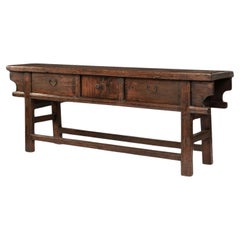 Table console en noyer de style chinois du 18e siècle