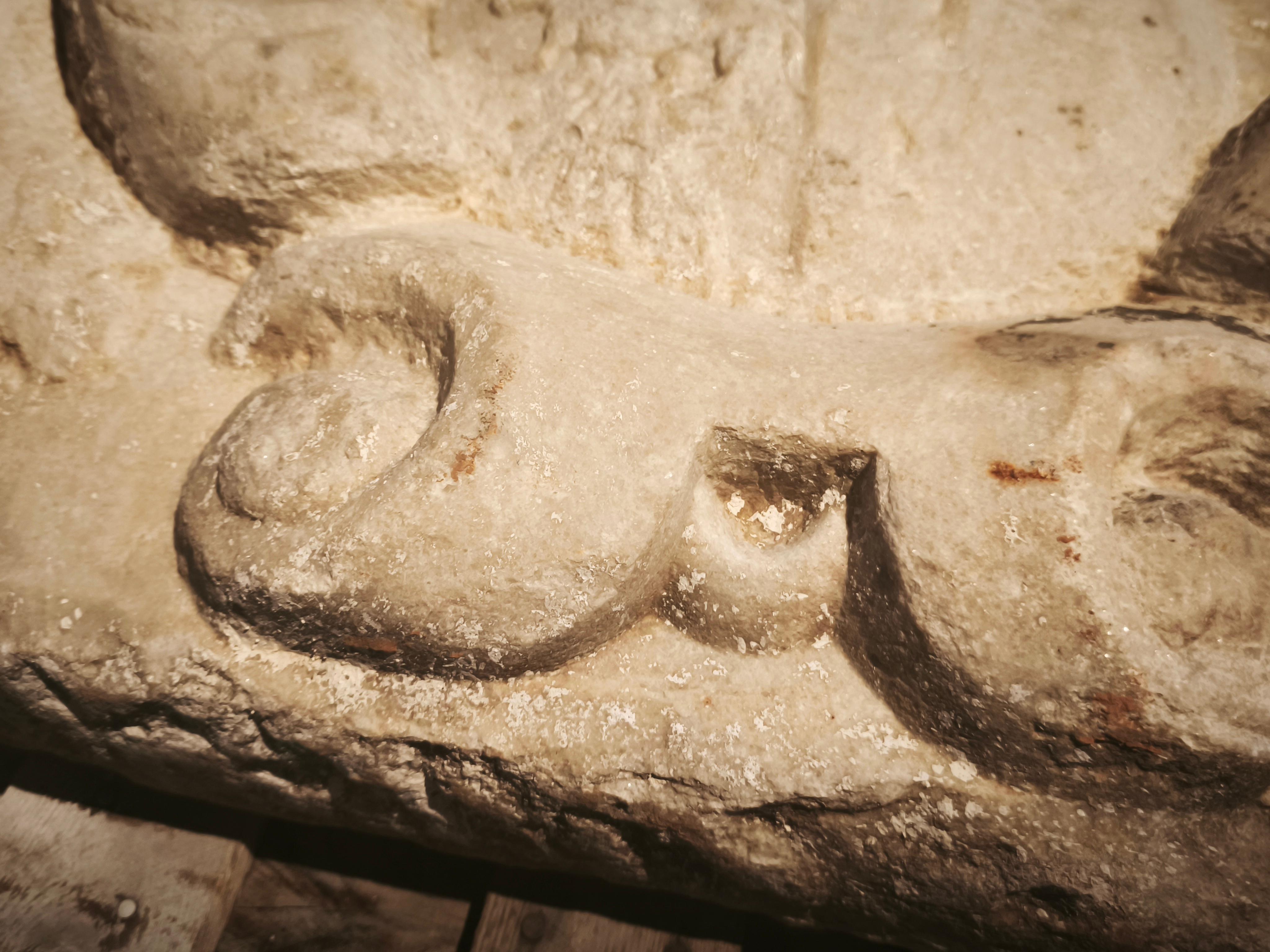 18th Heraldic Shield in Carved Limestone For Sale 4