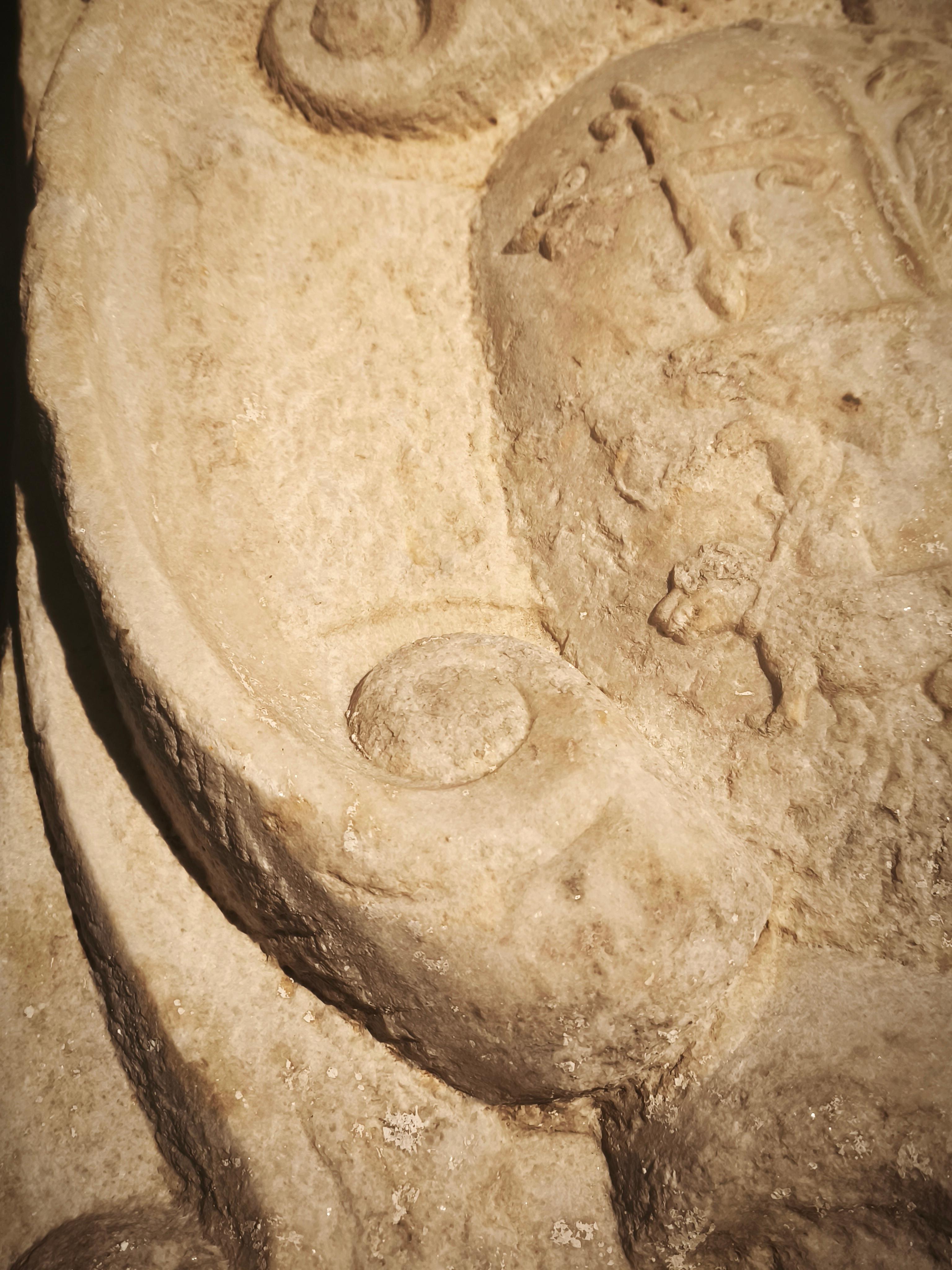 18th Heraldic Shield in Carved Limestone For Sale 6