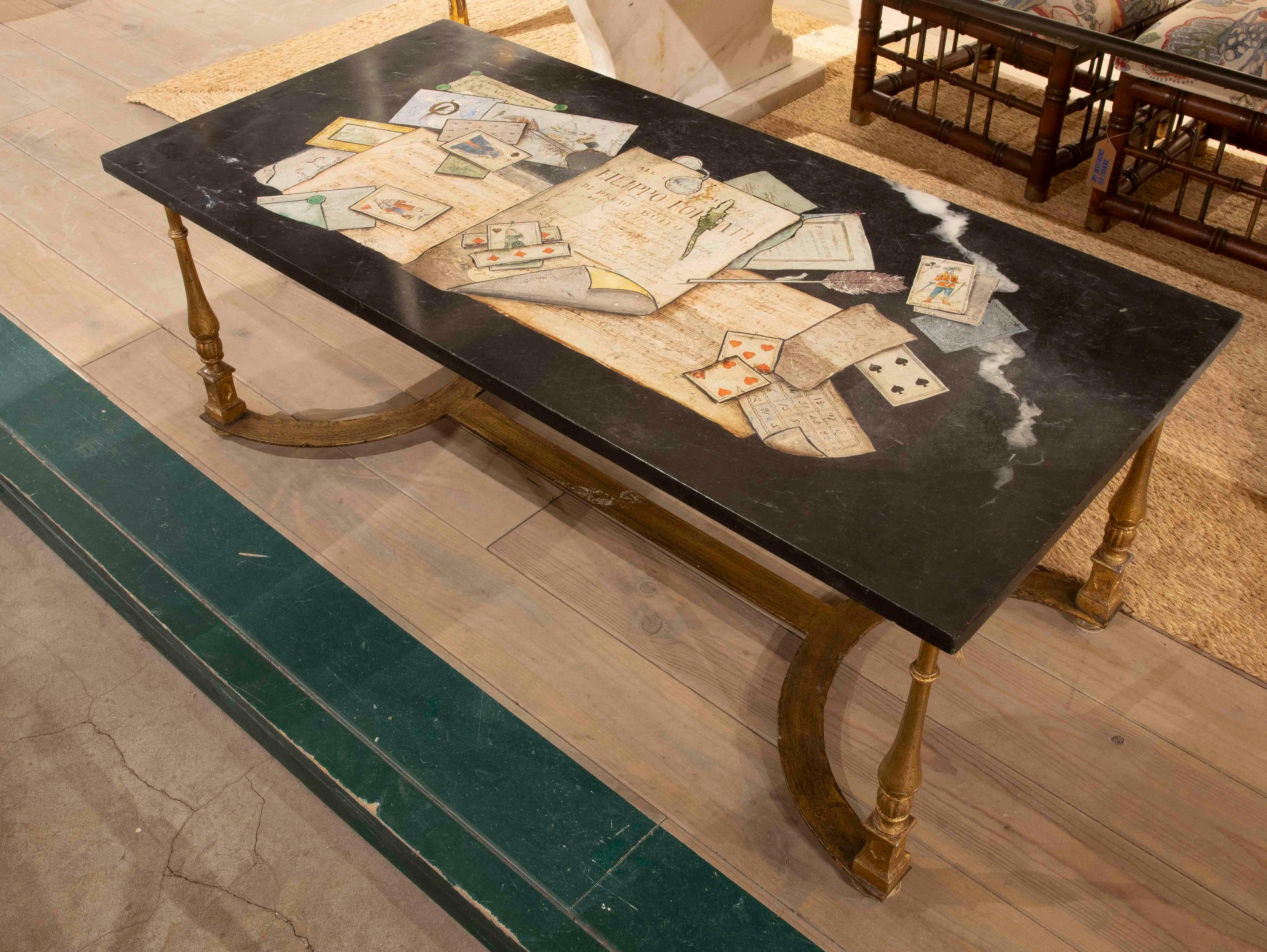 18th Italian Coffee Table with Nlack Stucco Top in Trompe-l'œil Style with Foot For Sale 4