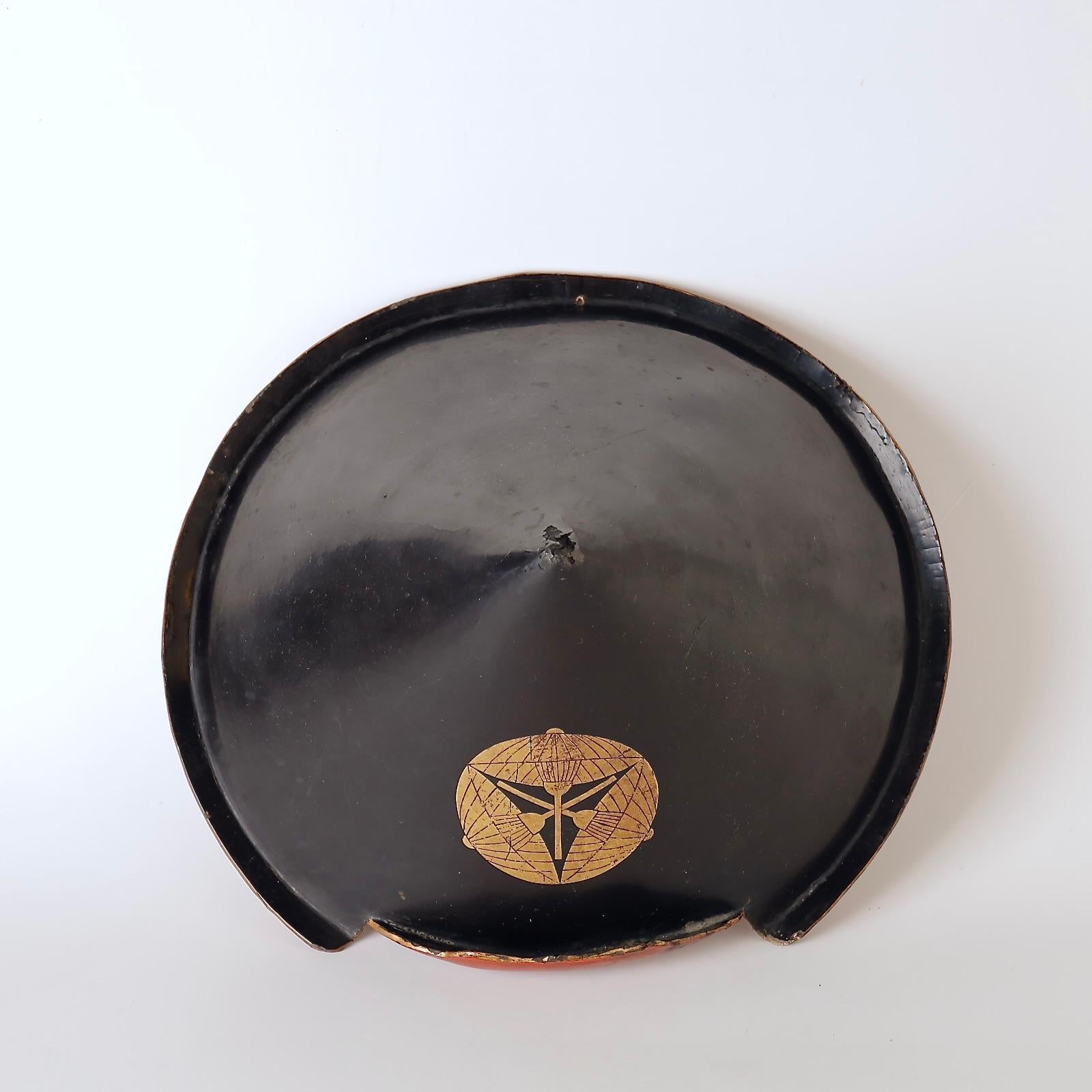 18th Lacquered Samurai Jingasa Hat with Misima Clan Crest For Sale 4