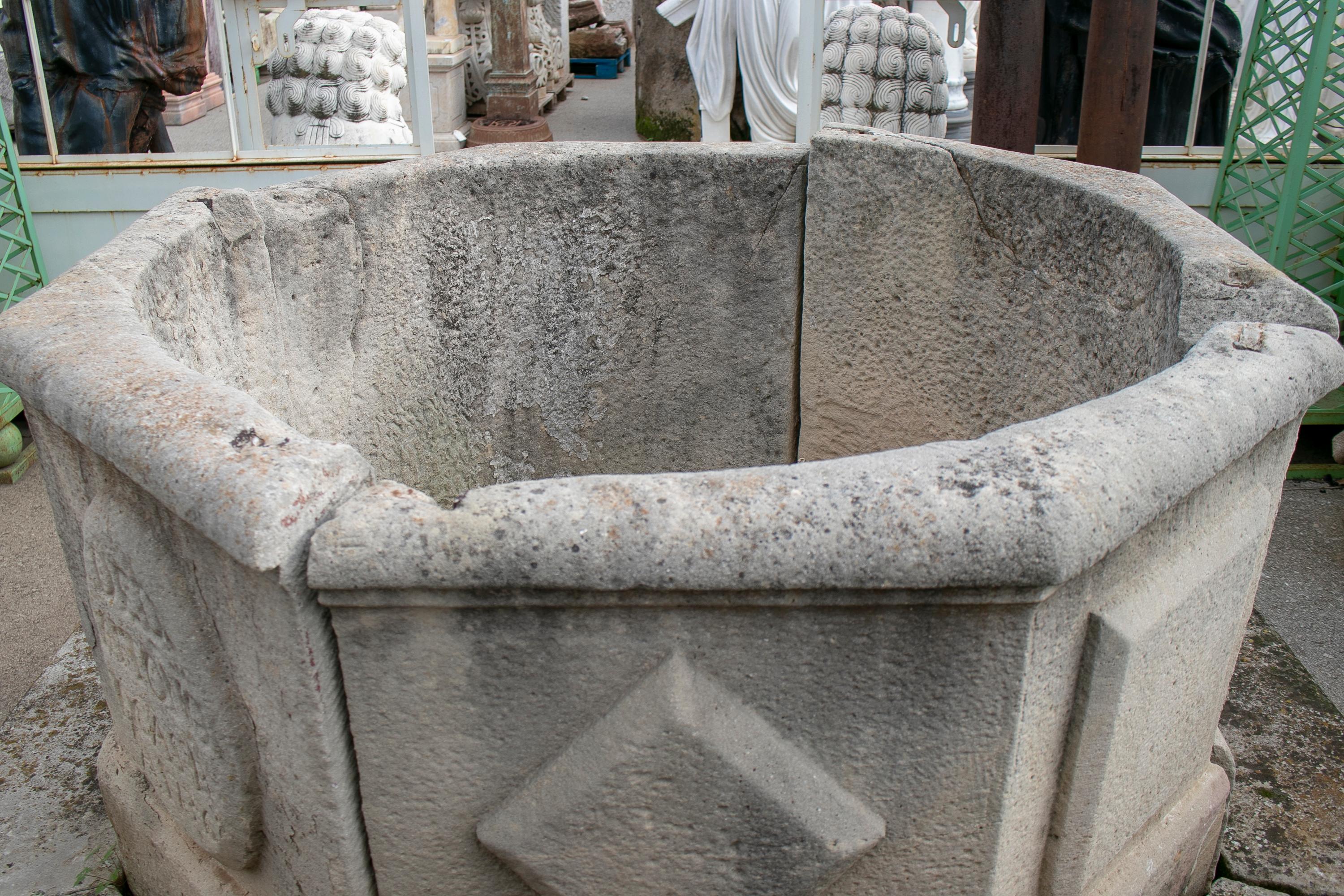 19th Octagonal Stone Wellhead with Family Emblems and Inscription 7