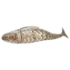 18th or 19th Century Continental Articulated Fish Form Silver Vinaigrette Box