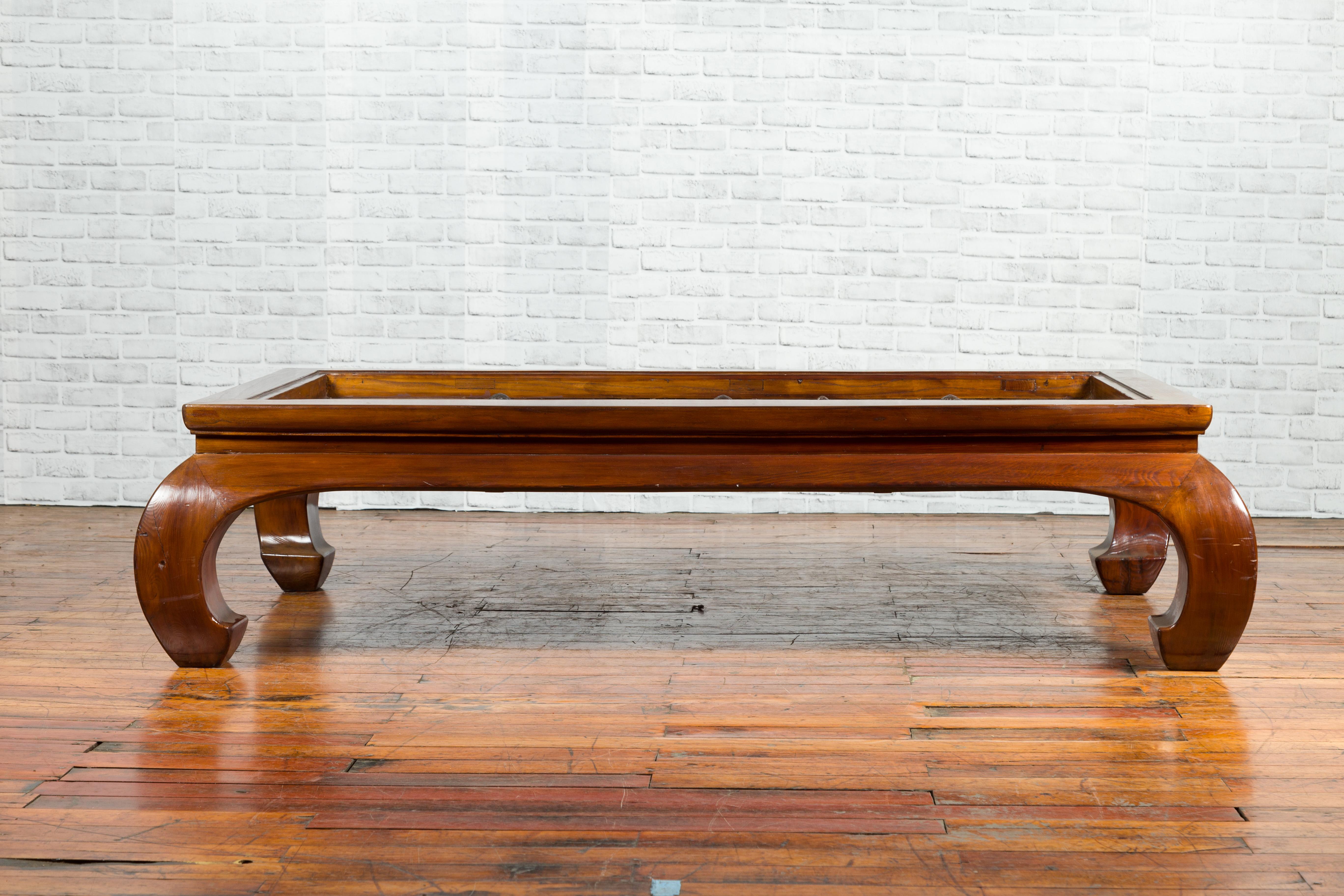 18th or 19th Century Elm Doors with Iron Hardware Made into a Coffee Table In Good Condition For Sale In Yonkers, NY