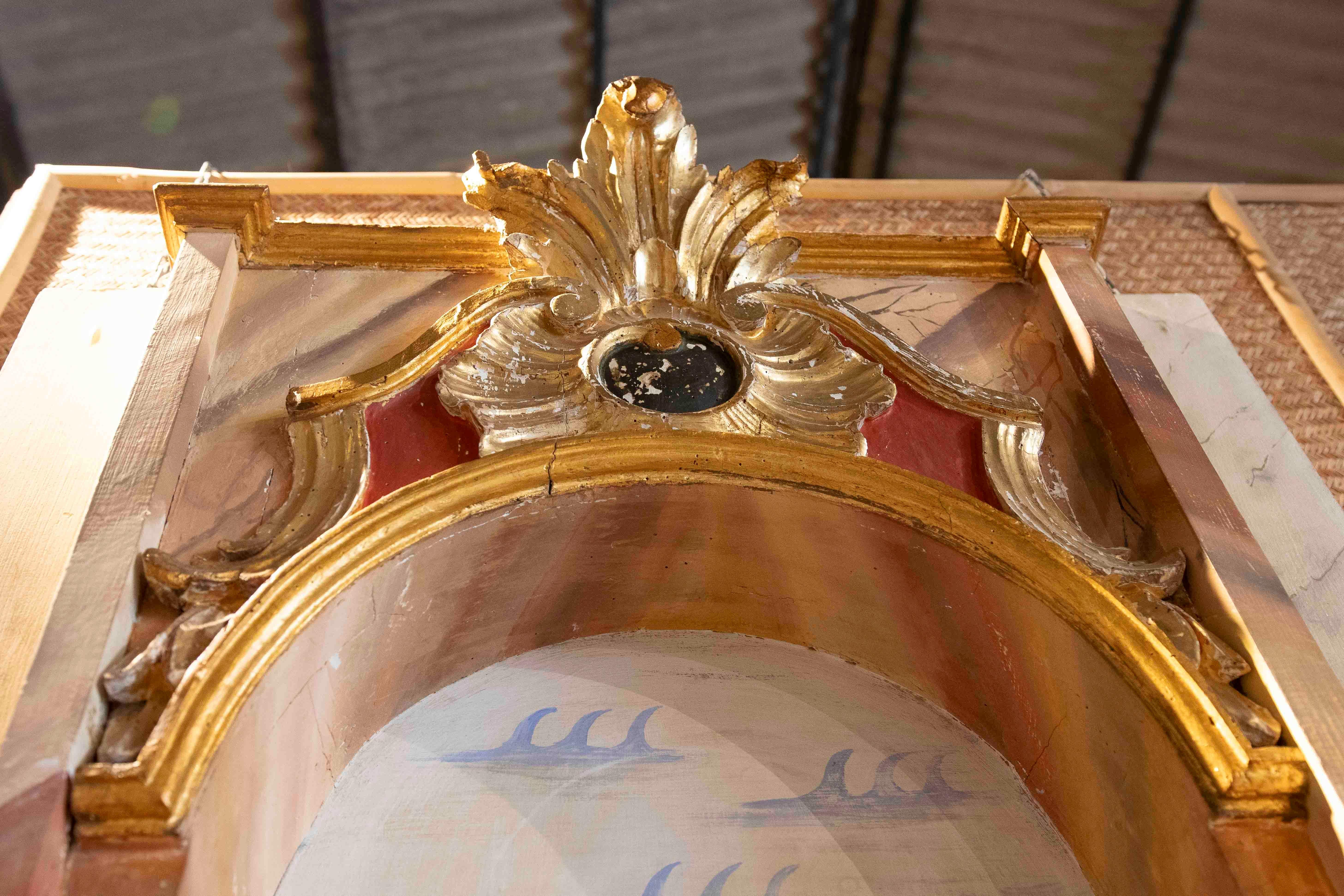 18th Pair of Italian Painted and Gilded Niches For Sale 12