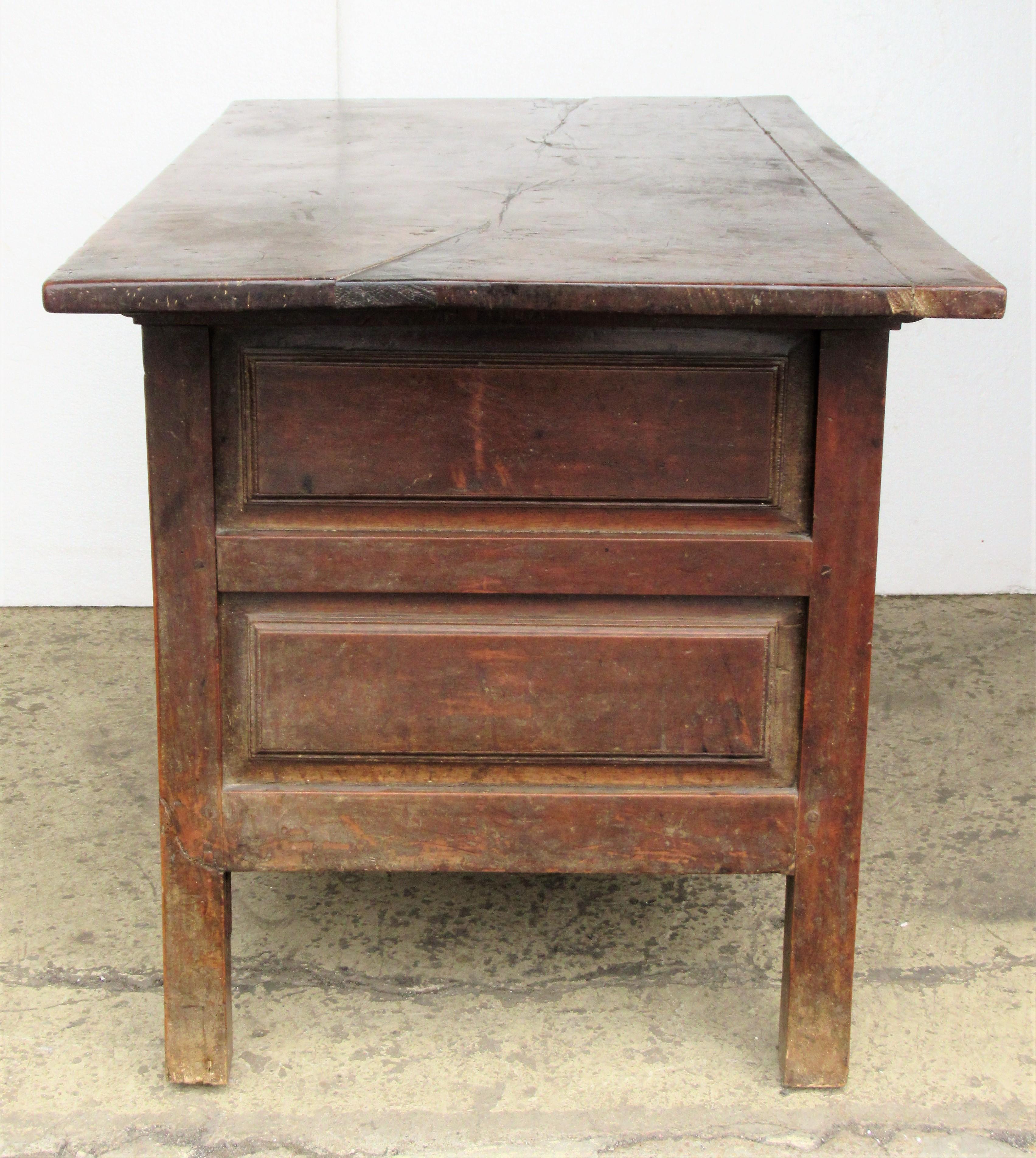 17th Century Spanish Walnut Three-Drawer Work Table 8