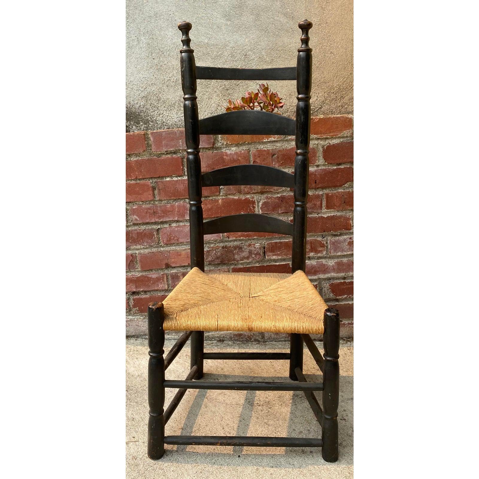 Américain Chaise américaine du XVIIIe au XIXe siècle à dossier en échelle en vente