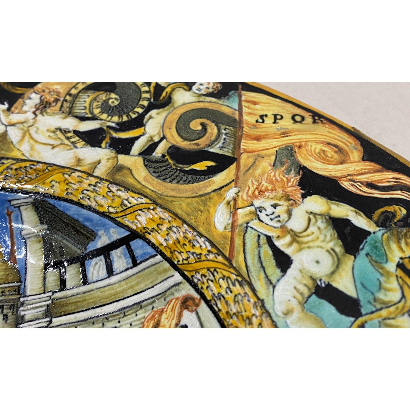 Italienische Majolika-Schale des 19. Jahrhunderts mit Renaissance-Figuren im Angebot 1