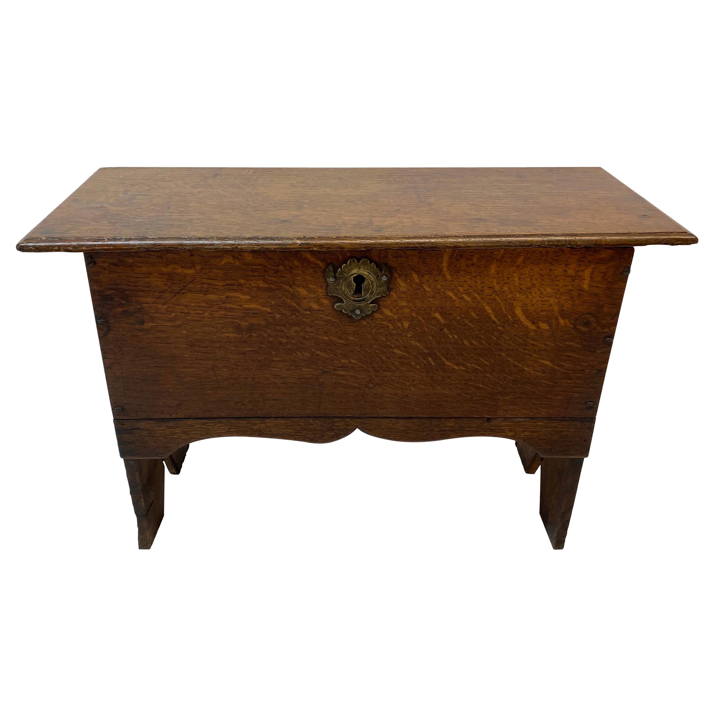 18th to 19th Century Lidded Oak Low Stool with Interior Storage