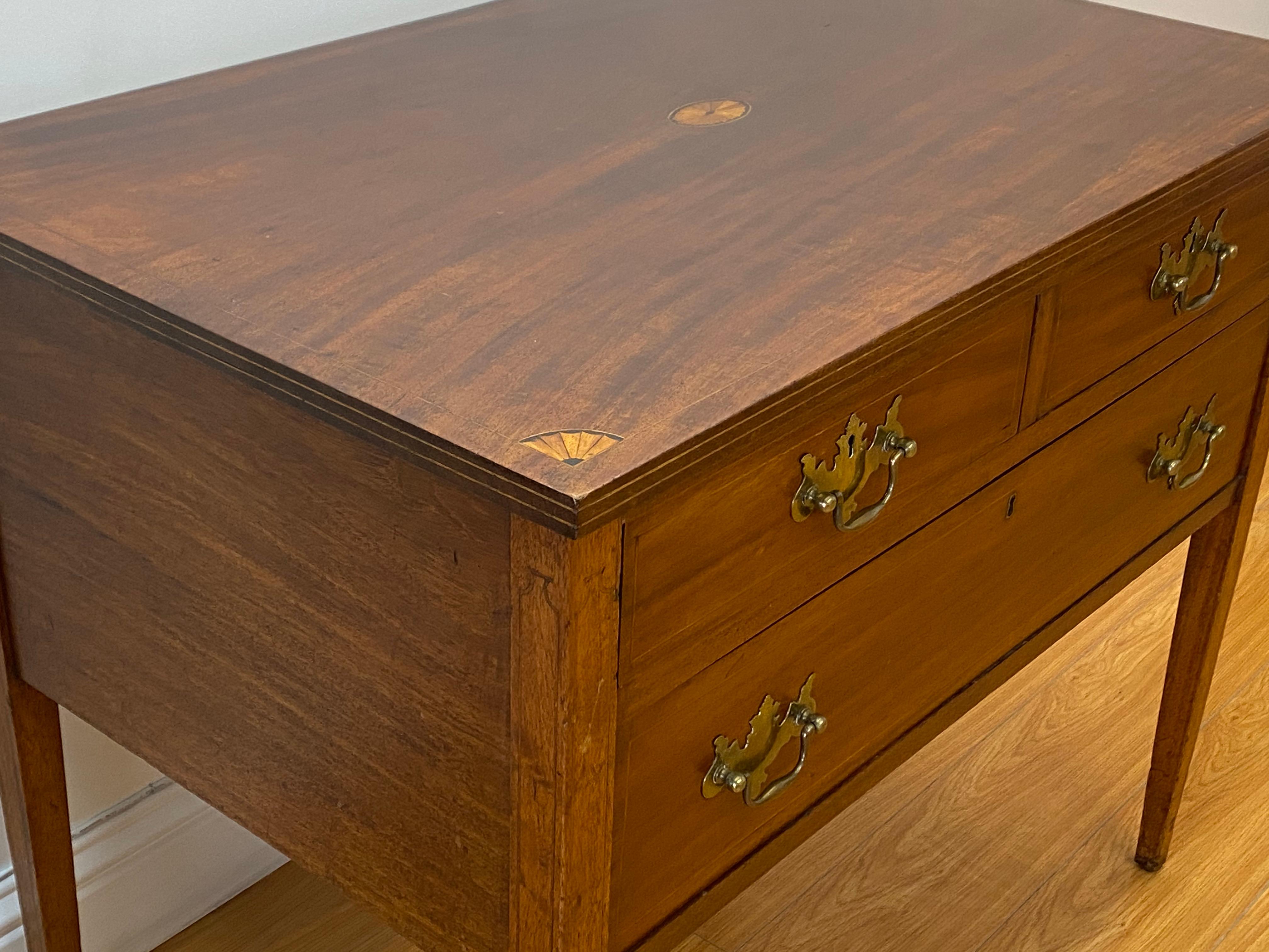 18th-19th Century Mahogany Federal Chest of Drawers 4