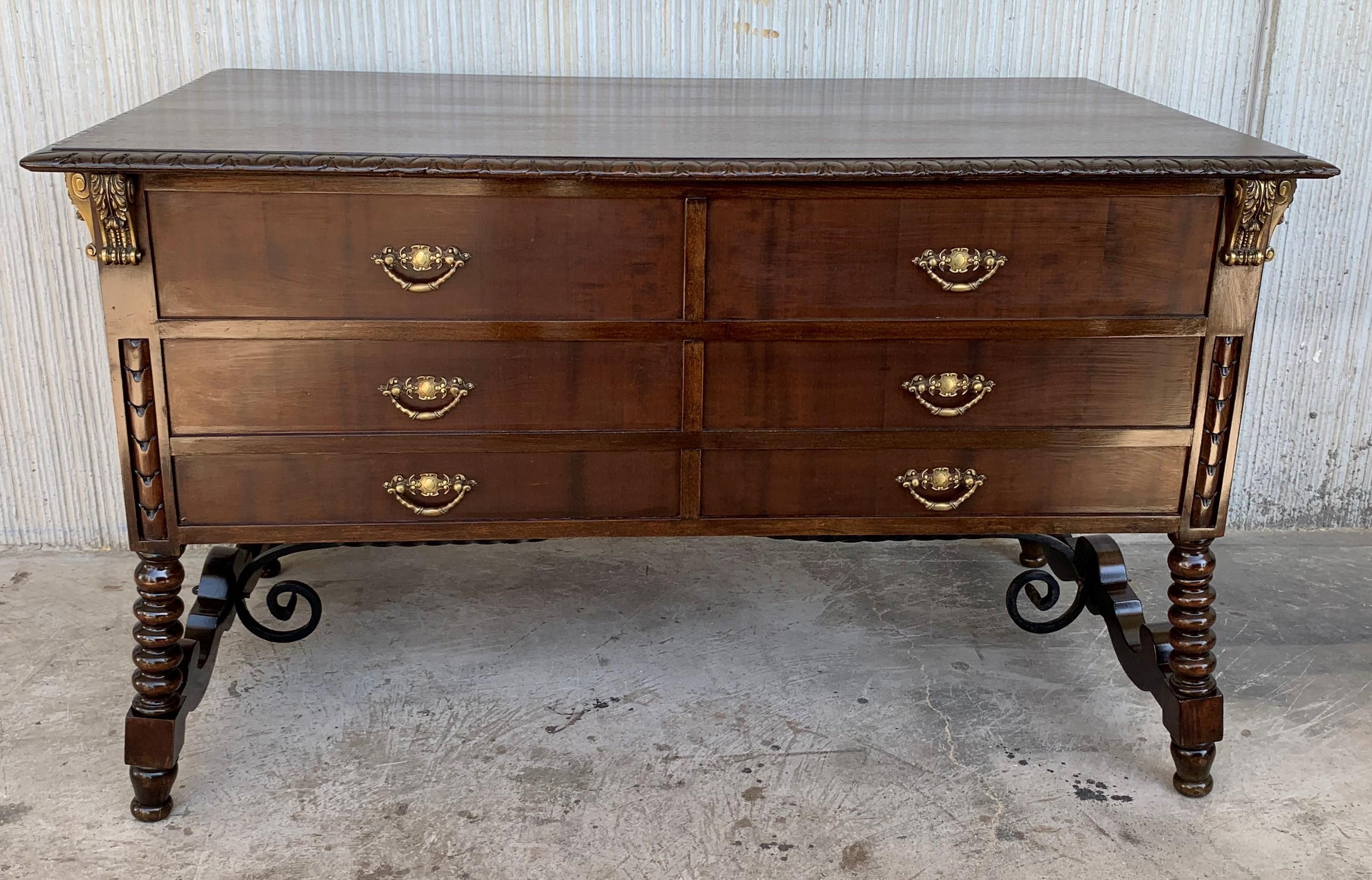 Two Sided Spanish Butcher Block with Six Drawers and Bronze Hardware In Good Condition In Miami, FL
