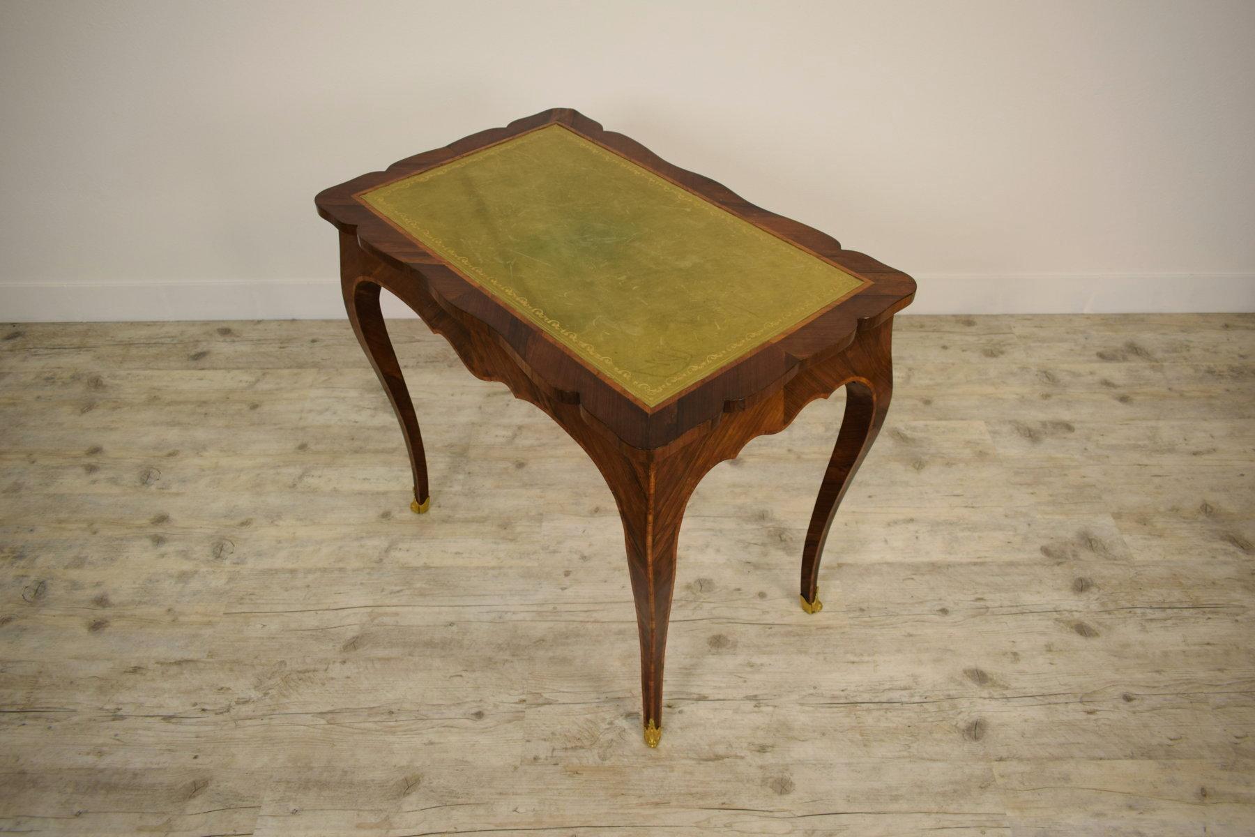 18th Century Veneered and Inlaid Wood Italian Louis XV Writing Desk For Sale 8
