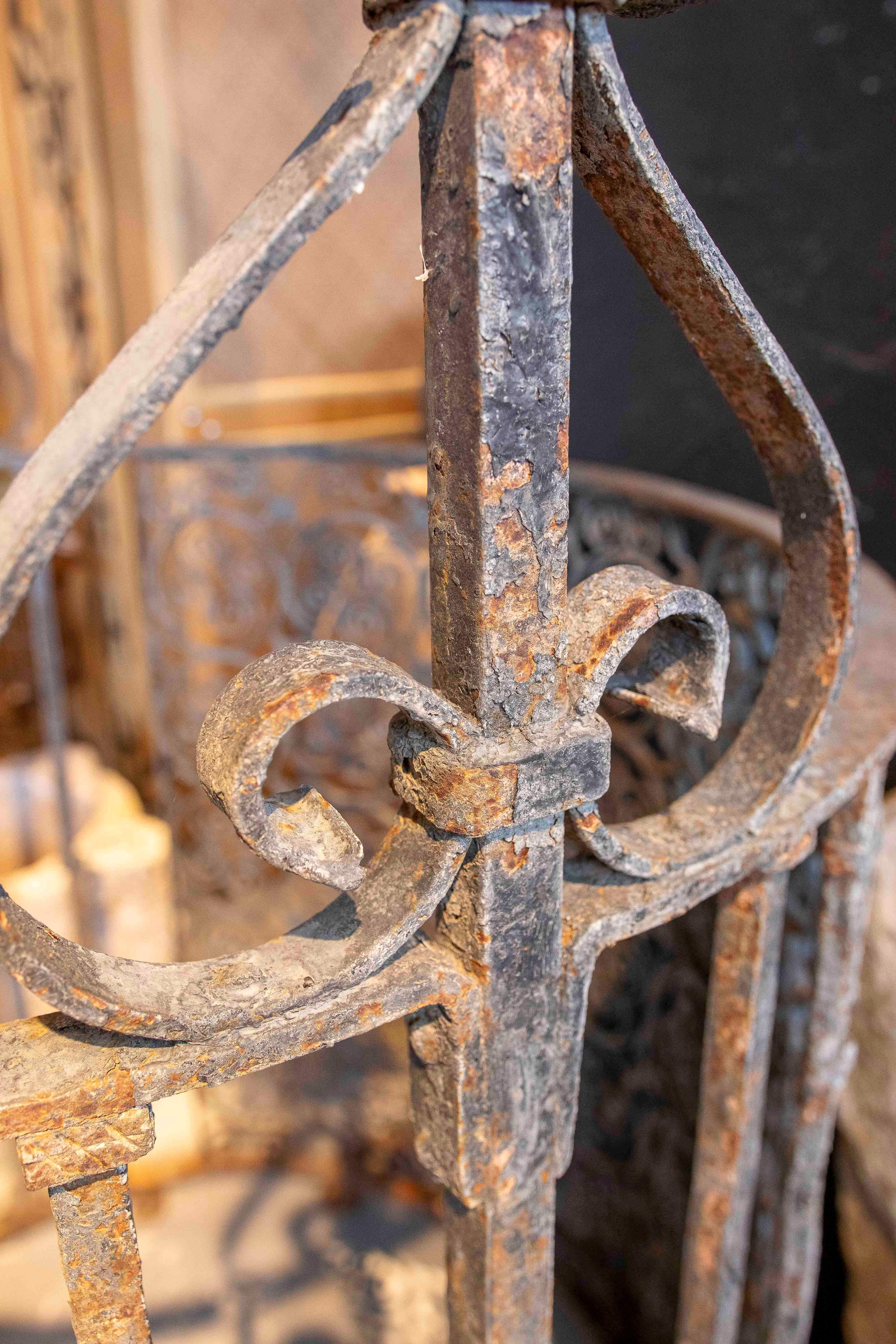 18th Wrought Iron Well with Lantern and Scrollwork For Sale 6