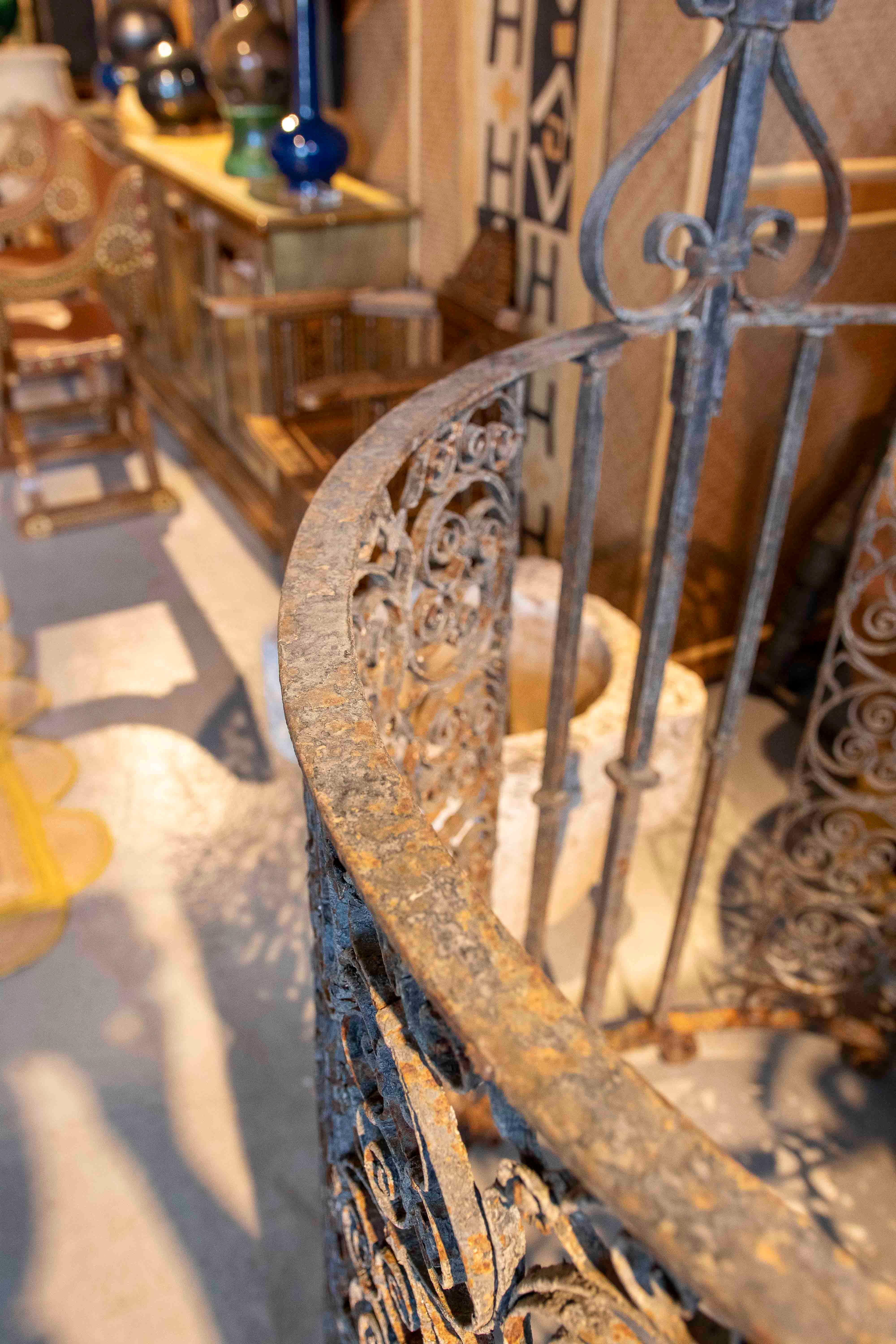 18th Wrought Iron Well with Lantern and Scrollwork For Sale 9