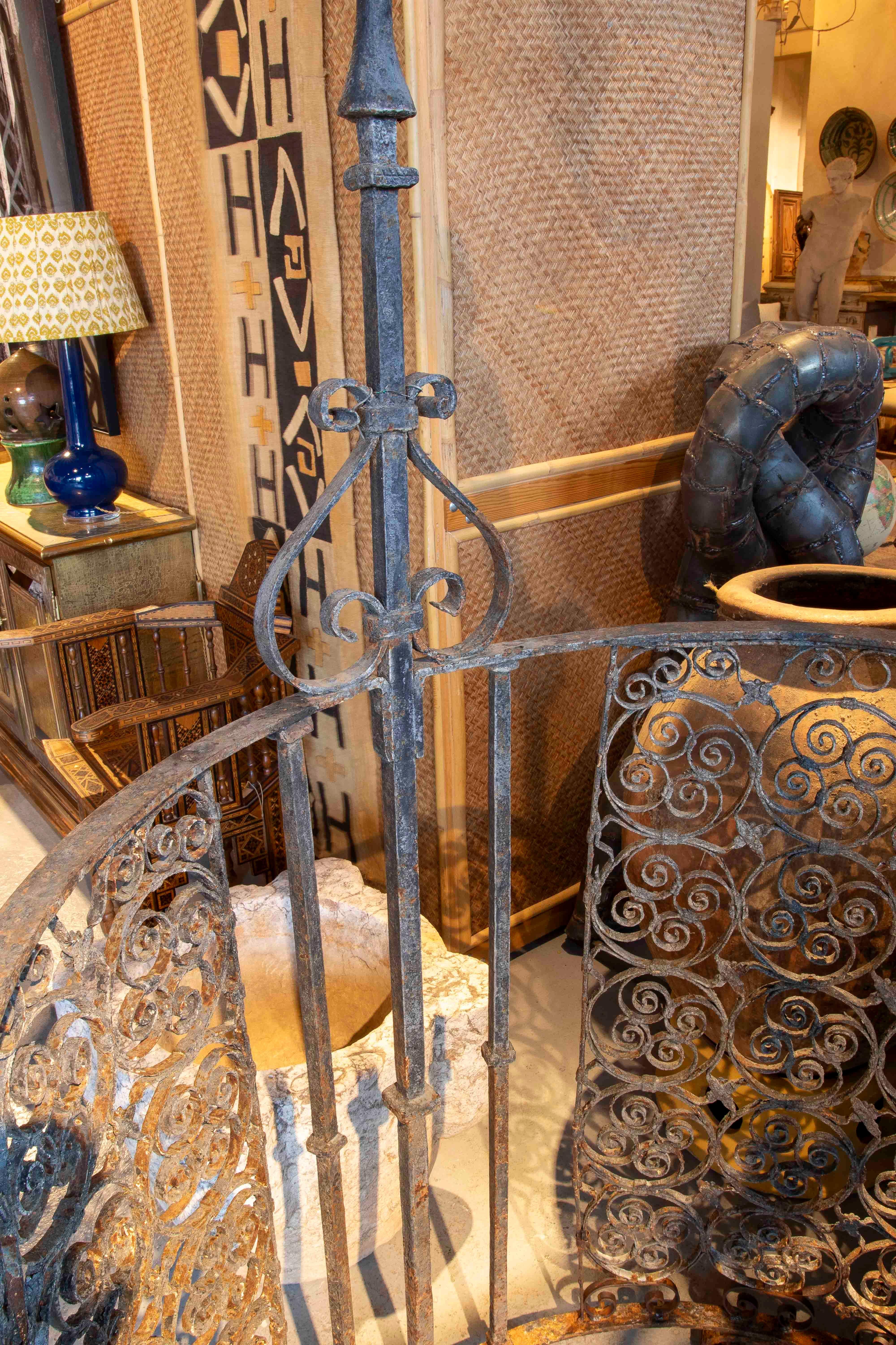 18th Wrought Iron Well with Lantern and Scrollwork For Sale 1