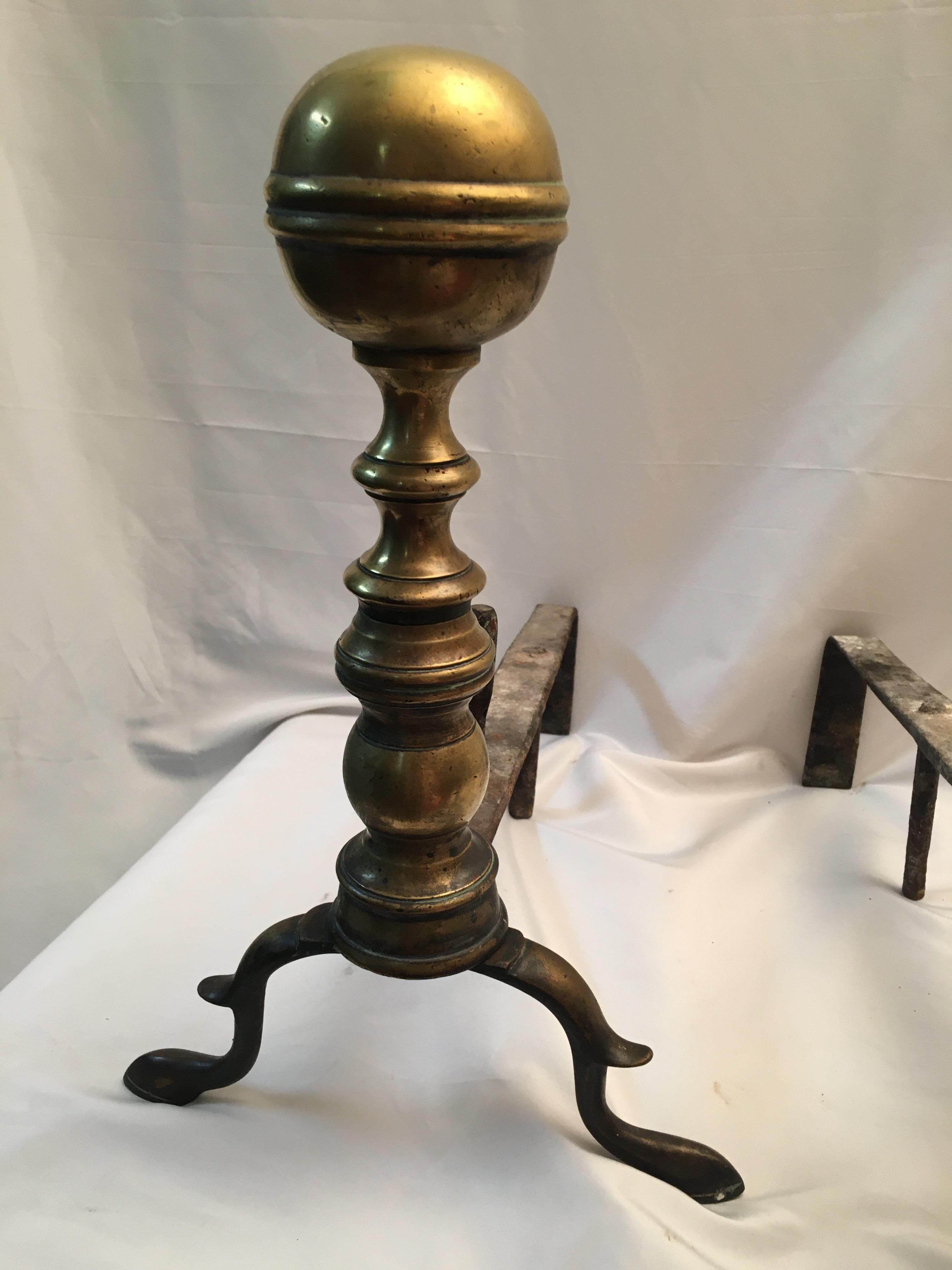 18thc American Chippendale Brass Cannonball Andiron Firedog Pair with Log Stops For Sale 3