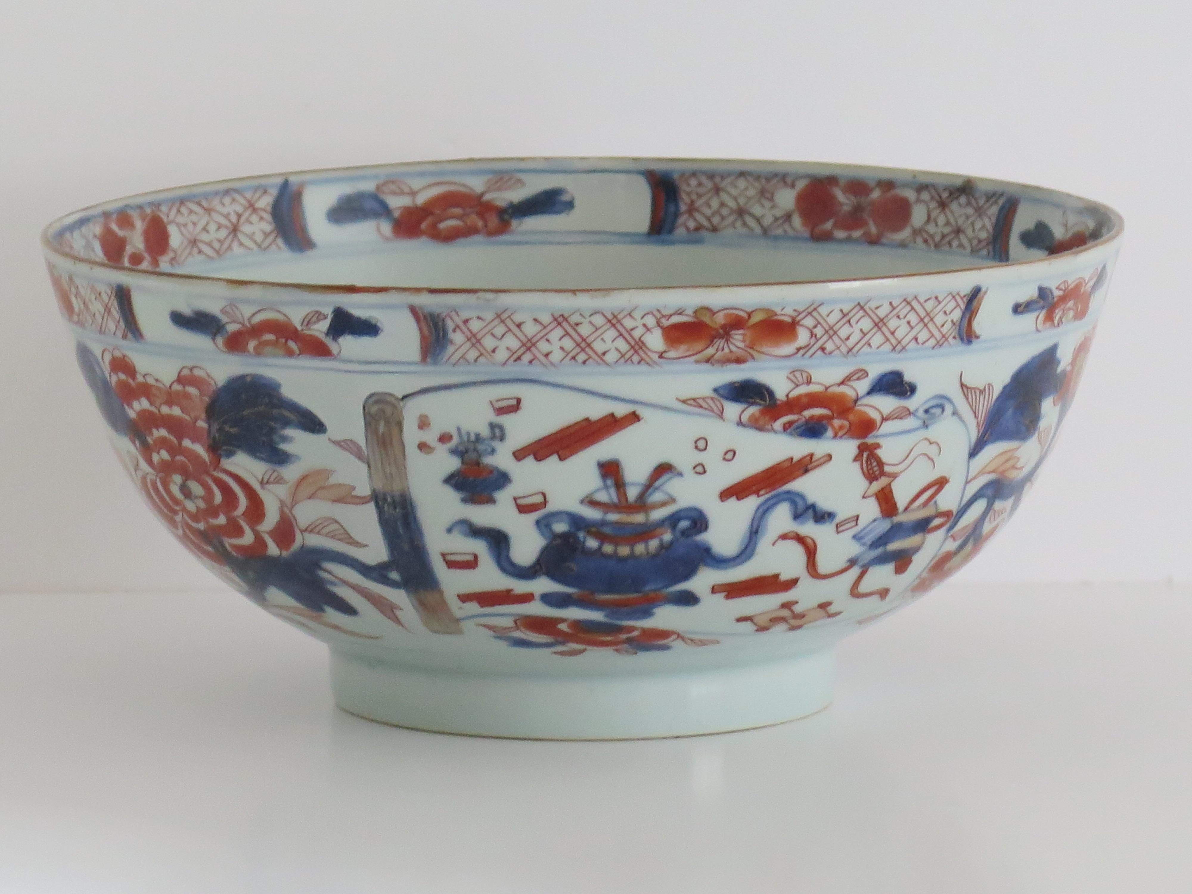 18th Century Chinese Export Porcelain Imari Bowl Hand Painted Qing, Ca 1730 For Sale 2