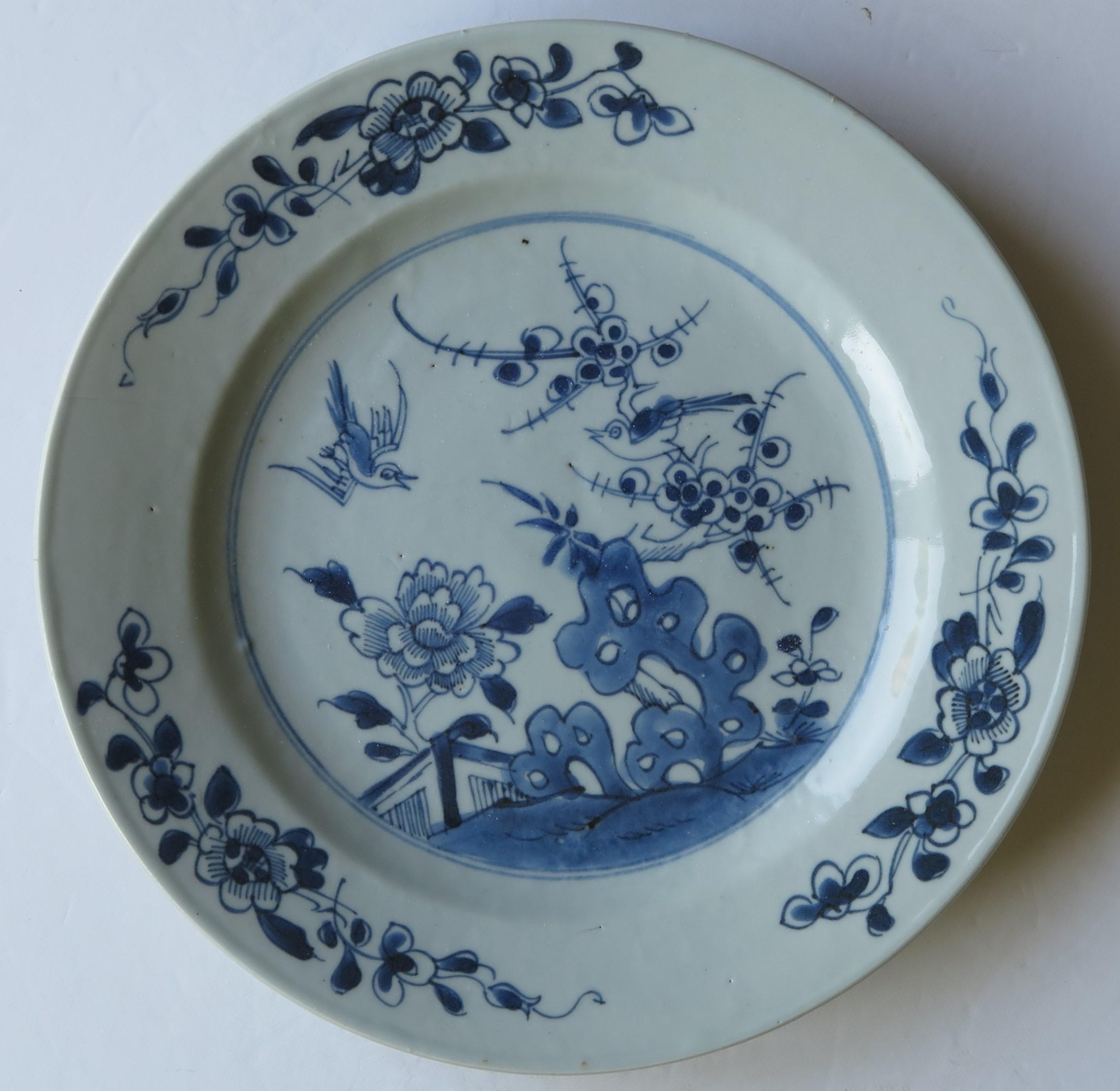 Chinese Export Plate Blue and White porcelain Birds in a garden, Qing circa 1770 In Good Condition In Lincoln, Lincolnshire