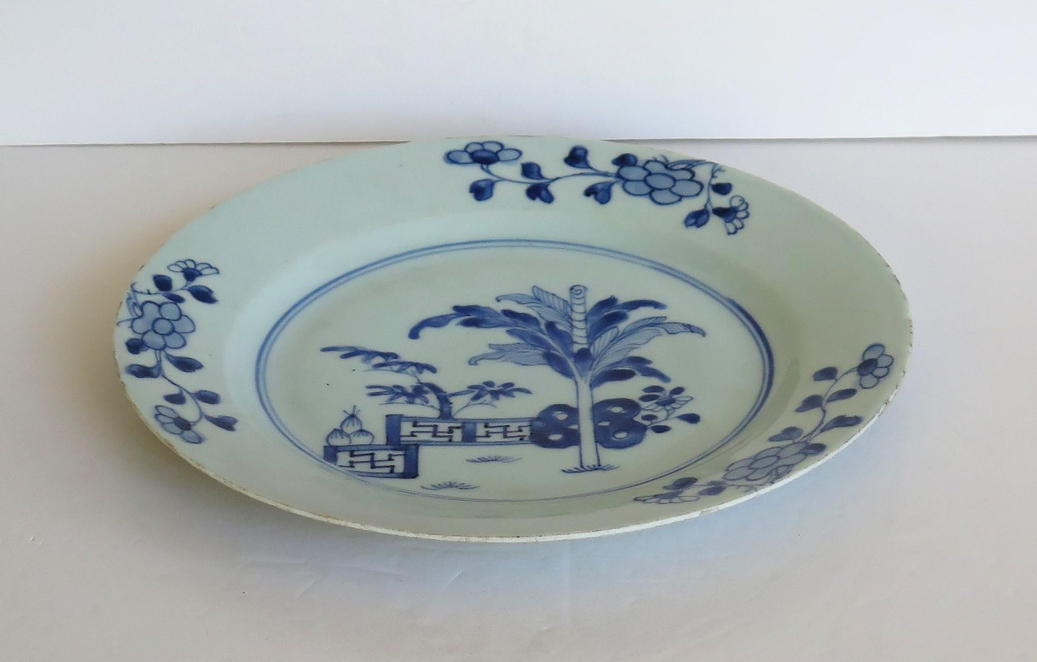 18th Century Chinese Porcelain Plate Blue and White Hand Painted, Qing In Good Condition In Lincoln, Lincolnshire