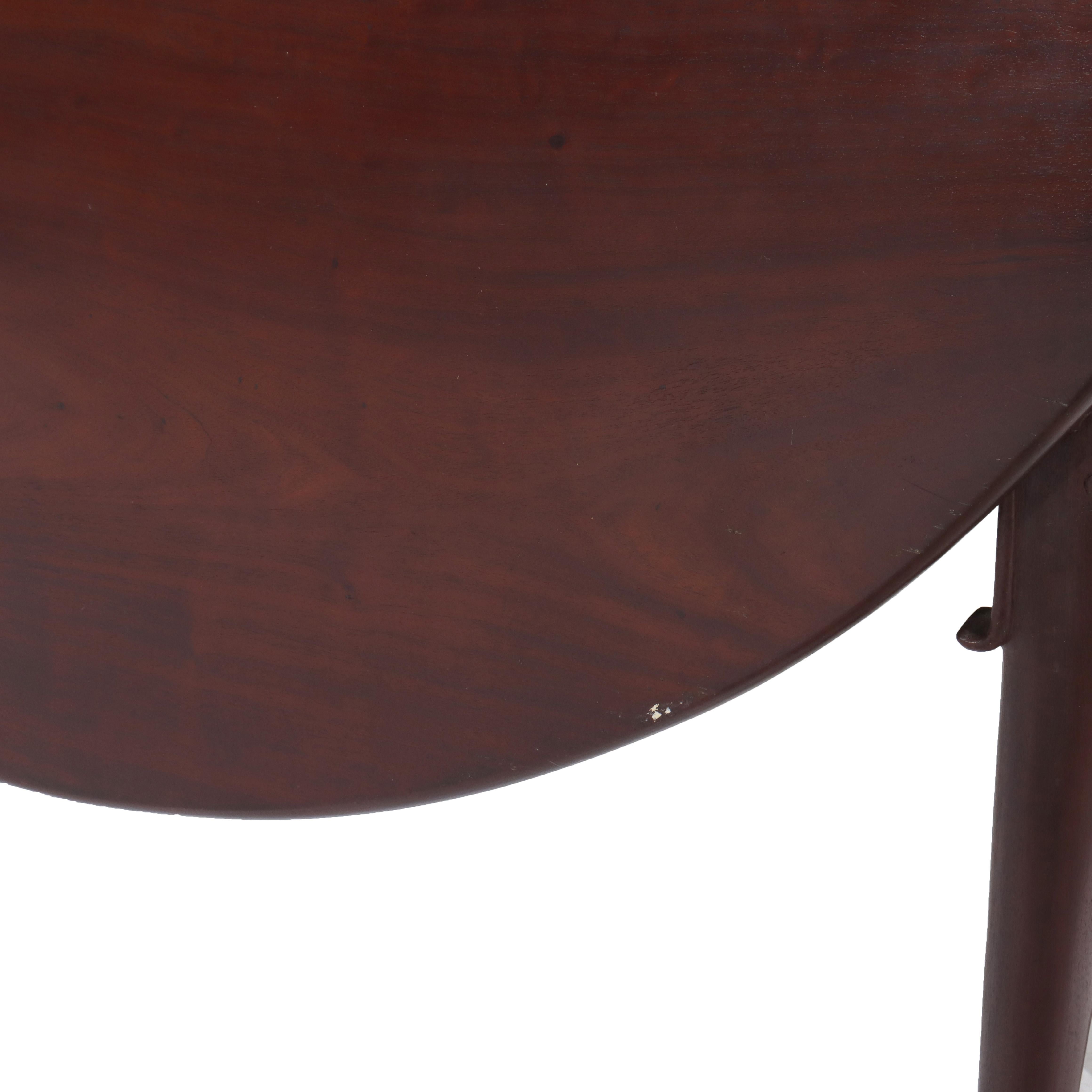 18thC Chippendale Mahogany Drop Leaf Claw & Ball Foot Gate Leg Table For Sale 8