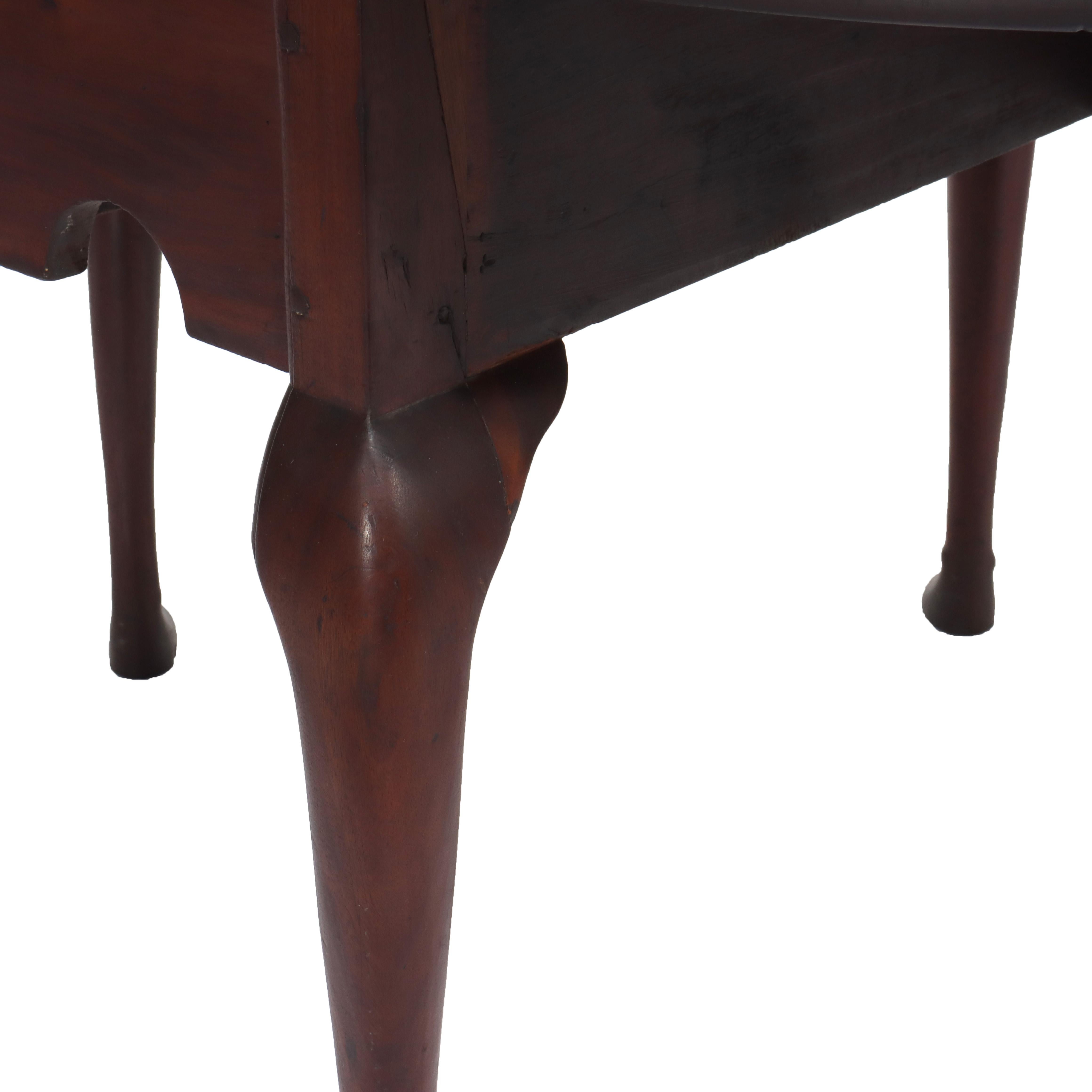 18thC Chippendale Mahogany Drop Leaf Shoe Foot & Gate Leg Table For Sale 5