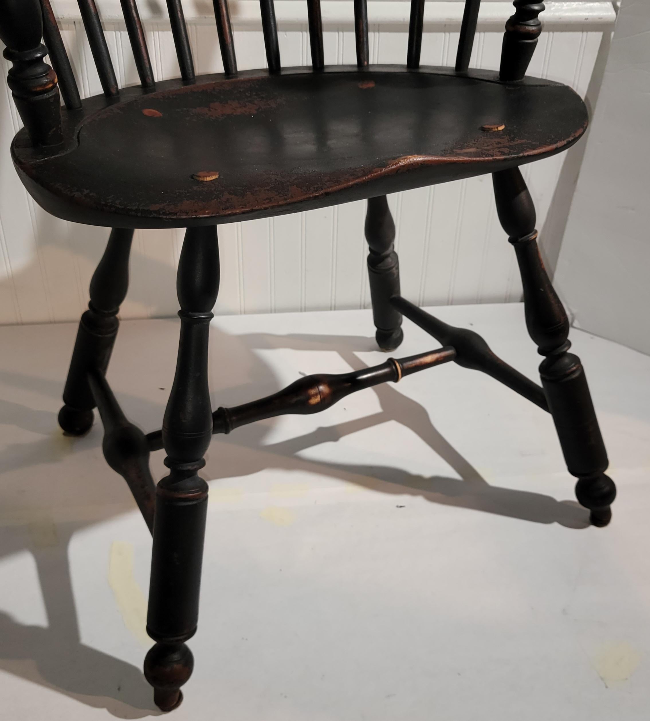 18. Jahrhundert Kamm zurück New England Windsor Reproduktion Stuhl (Land) im Angebot