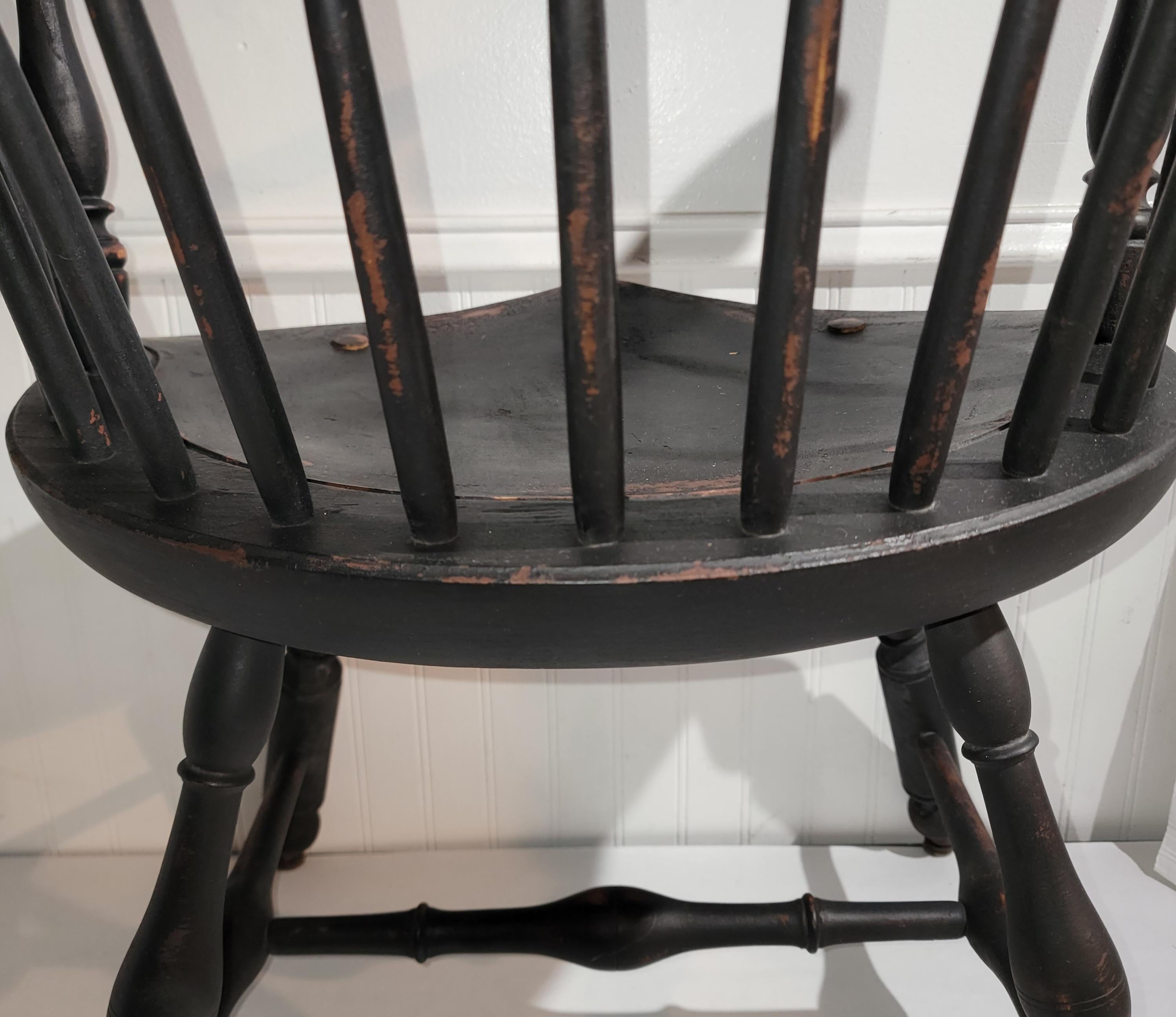 18. Jahrhundert Kamm zurück New England Windsor Reproduktion Stuhl (Holz) im Angebot