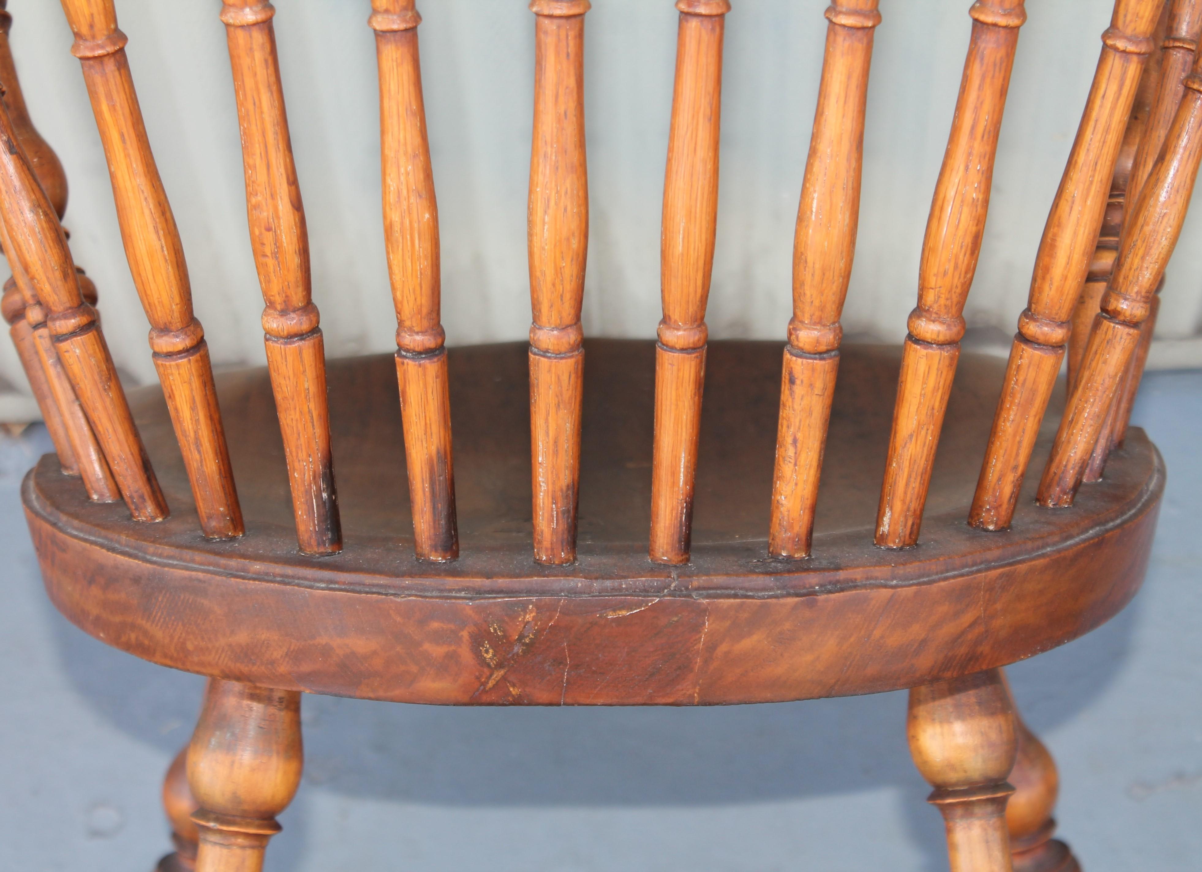 American 18th C Dimes Extended Arm Sack Back Windsor Chair For Sale