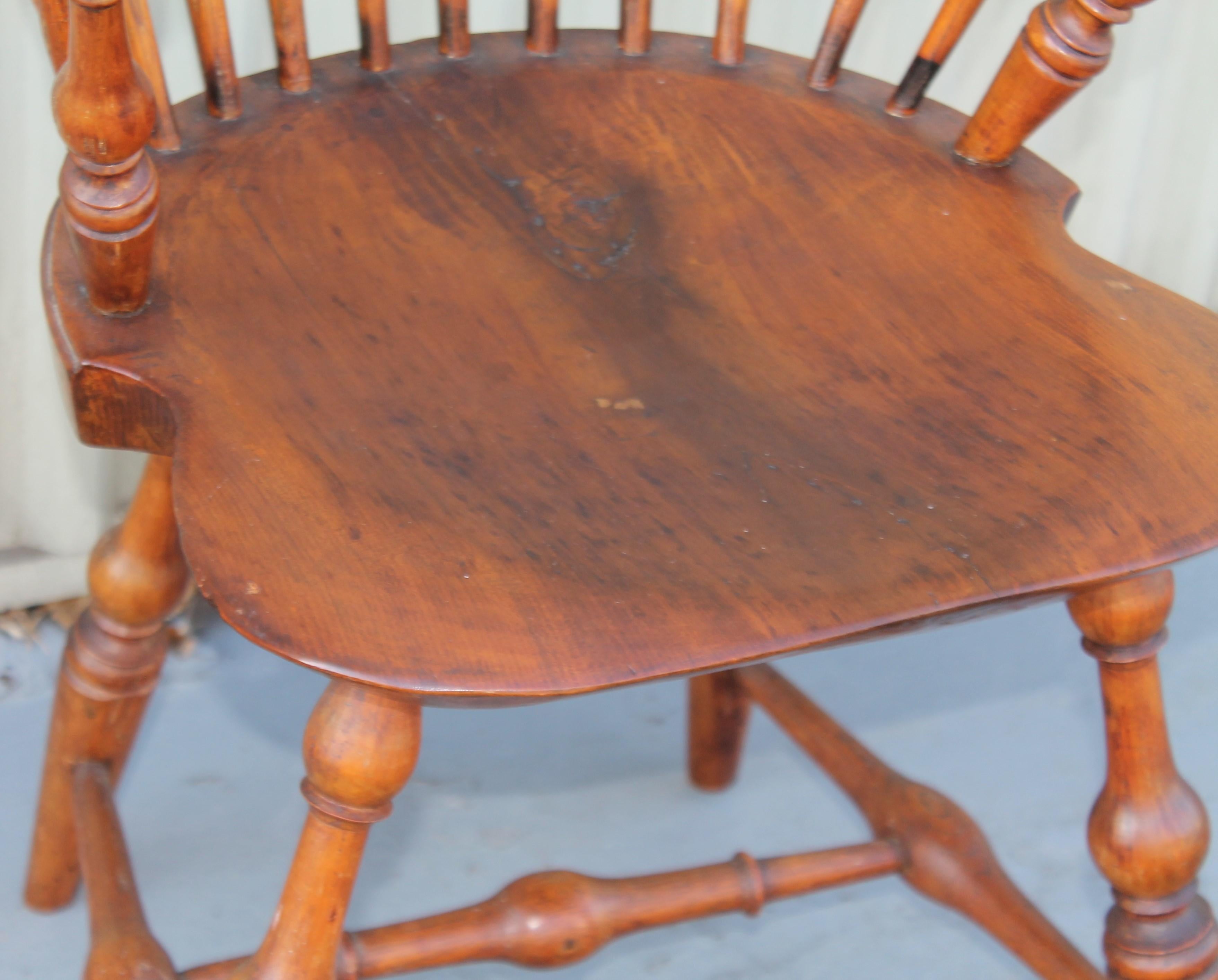 Wood 18th C Dimes Extended Arm Sack Back Windsor Chair For Sale