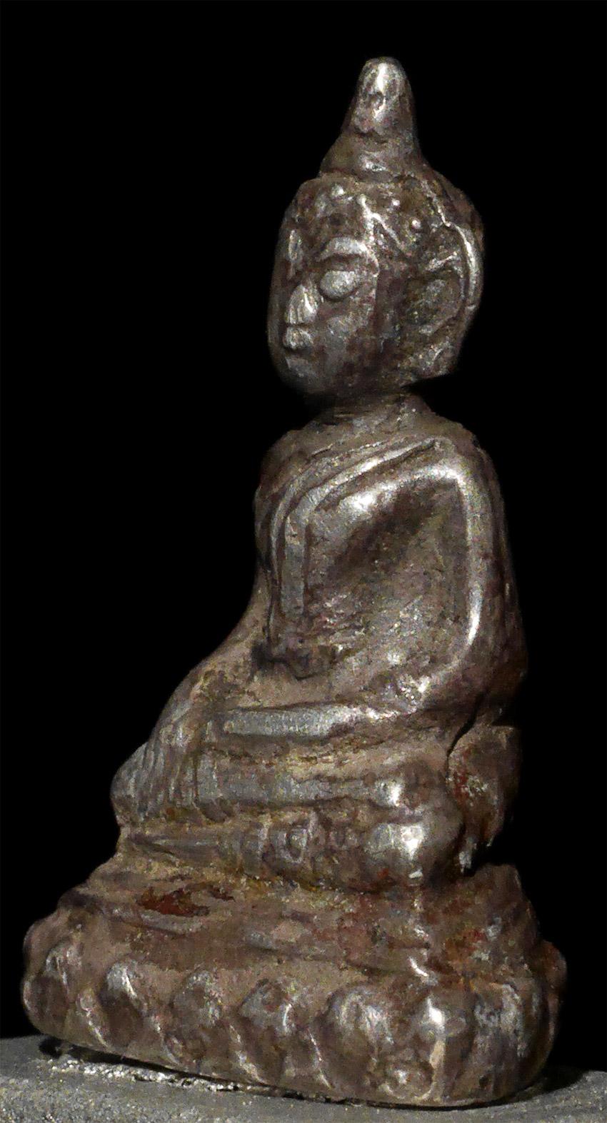 18thC/Earlier Miniature Nearly Pure Silver Thai / Lao Silver Buddha - 7827 In Fair Condition In Ukiah, CA
