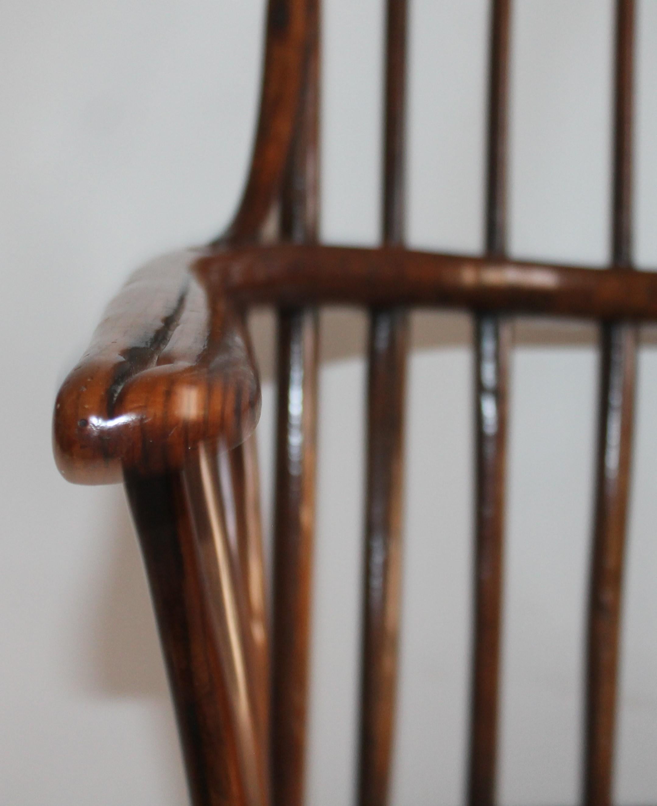 18th Century English Extended Arm High Back Windsor Chair In Good Condition In Los Angeles, CA
