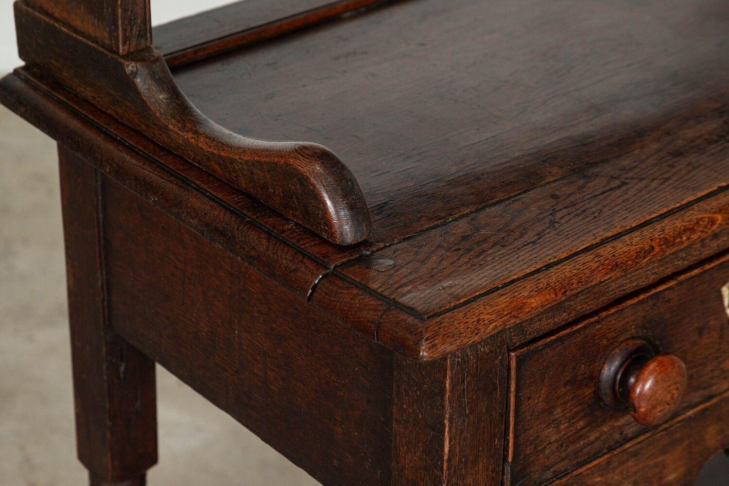 XVIIIe siècle Anglais George II Oak Potboard Dresser en vente 4