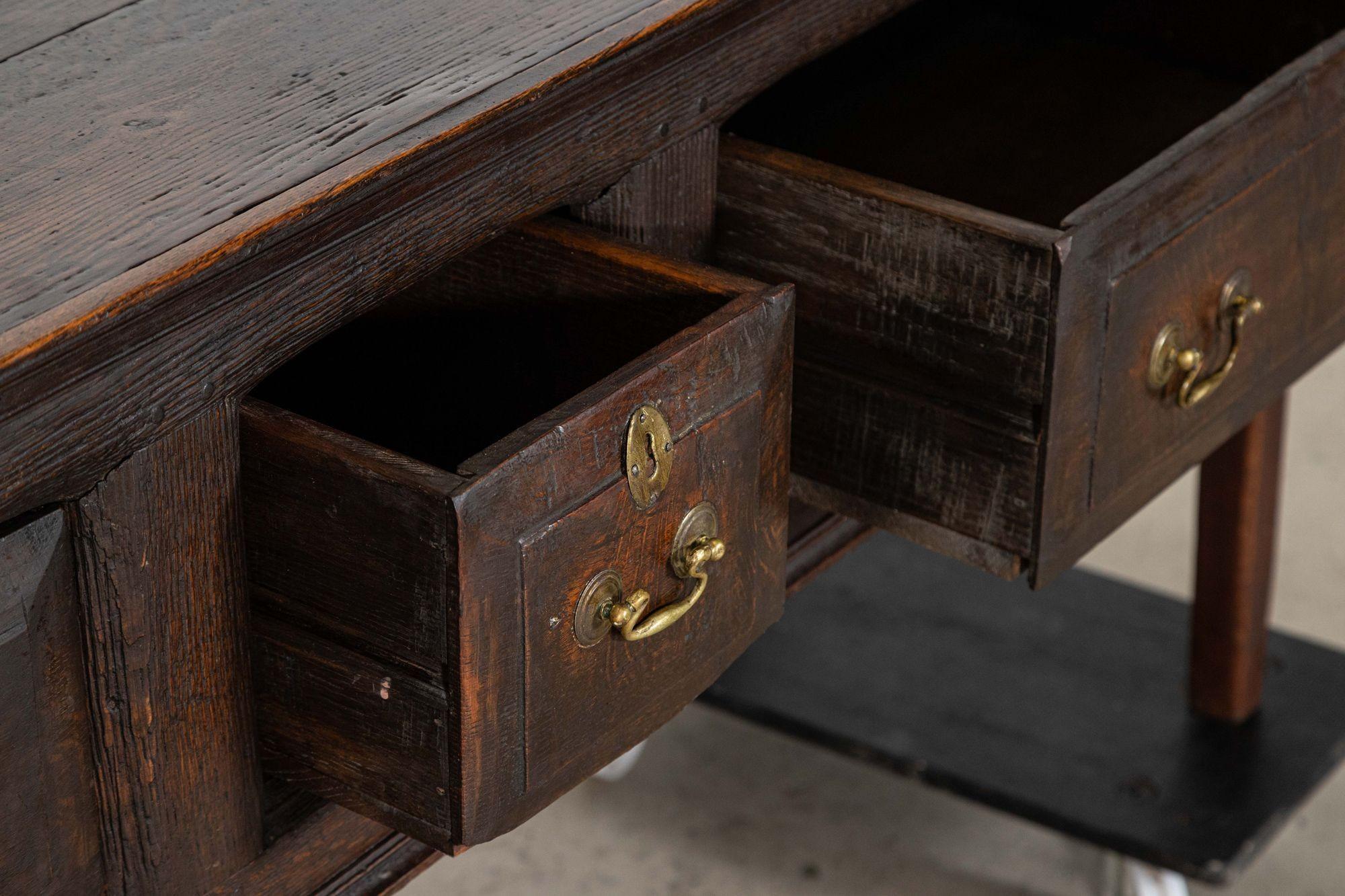 18thC English Oak Vernacular Dresser Base in vendita 8