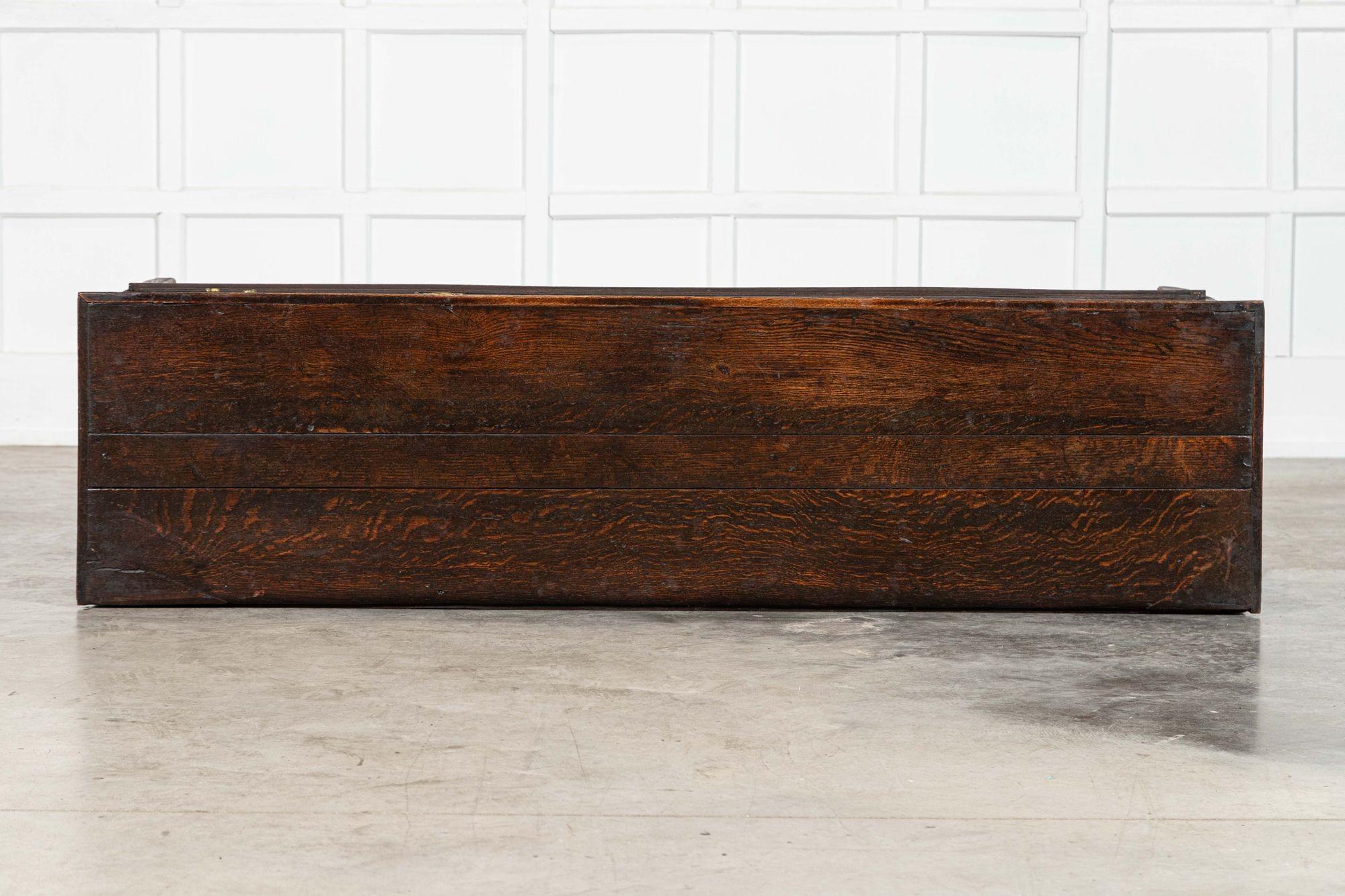 18thC English Oak Vernacular Dresser Base in vendita 2