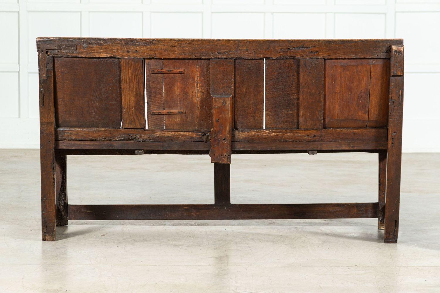 Settecento inglese Oak Vernacolare Settle in vendita 9