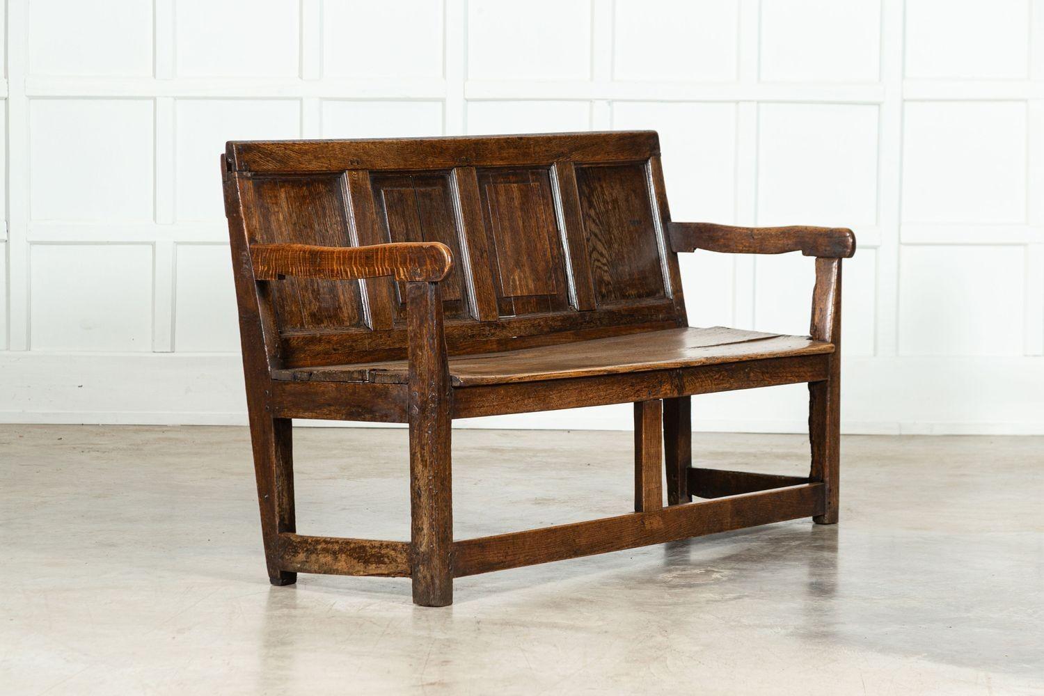 Settecento inglese Oak Vernacolare Settle In condizioni buone in vendita a Staffordshire, GB