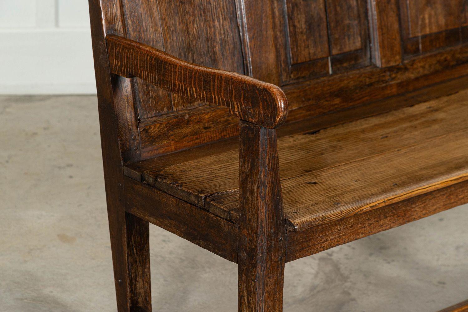 Settecento inglese Oak Vernacolare Settle in vendita 2