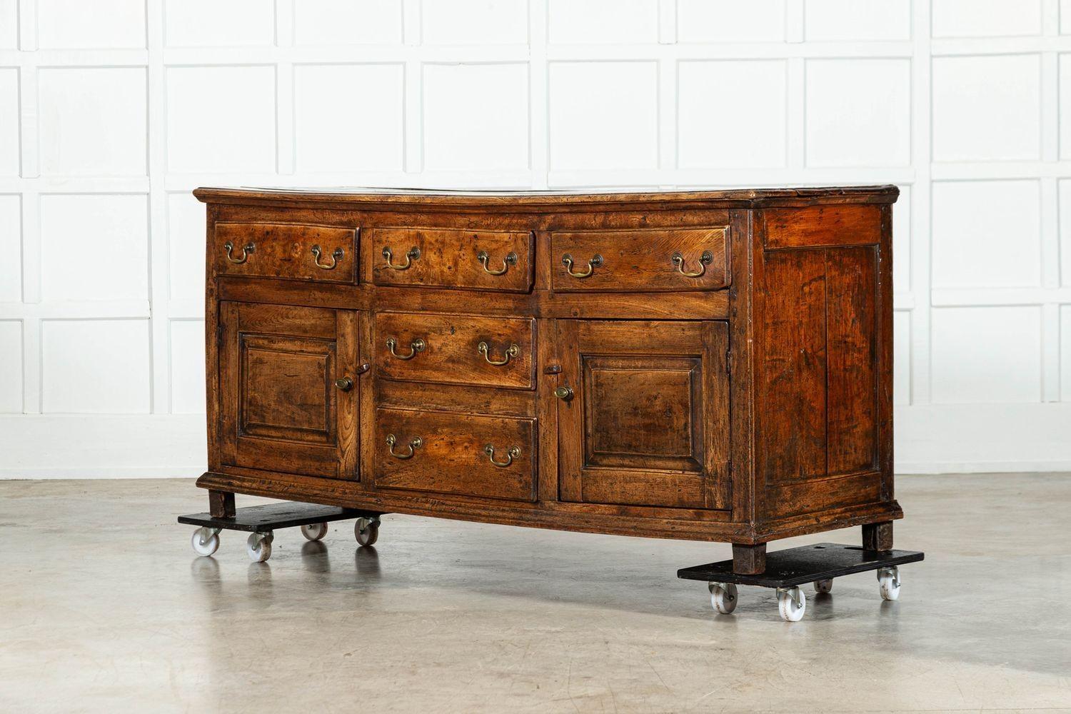 18thC English Vernacular Elm Dresser For Sale 3