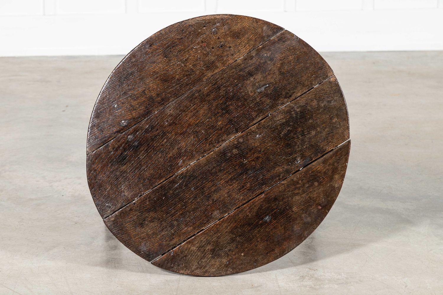 Table de cricket en chêne vernaculaire anglais du 18e siècle Bon état - En vente à Staffordshire, GB