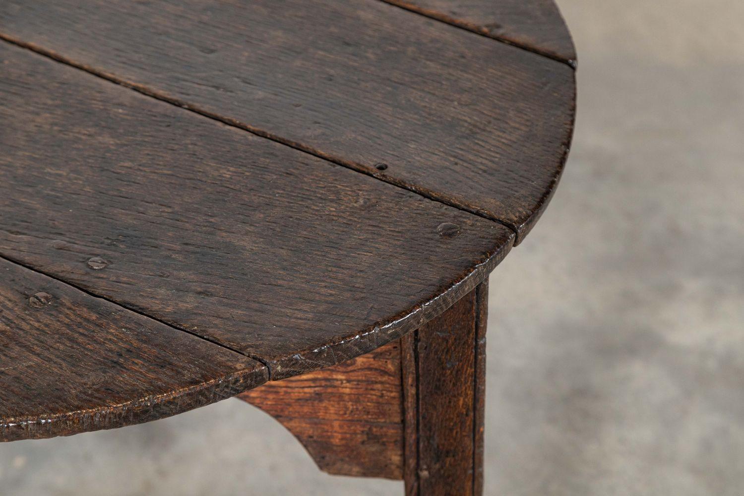 Chêne Table de cricket en chêne vernaculaire anglais du 18e siècle en vente