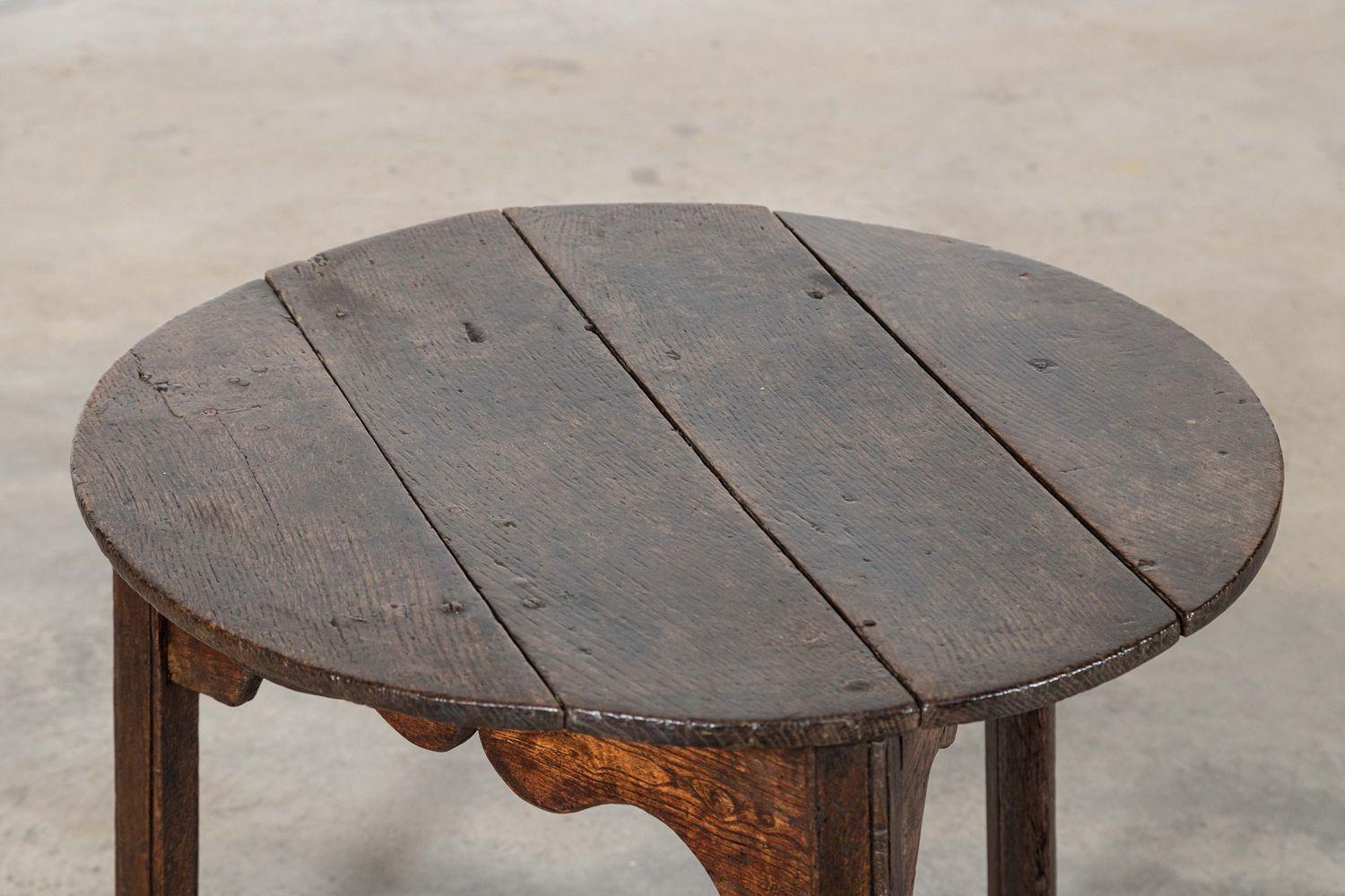 Table de cricket en chêne vernaculaire anglais du 18e siècle en vente 4
