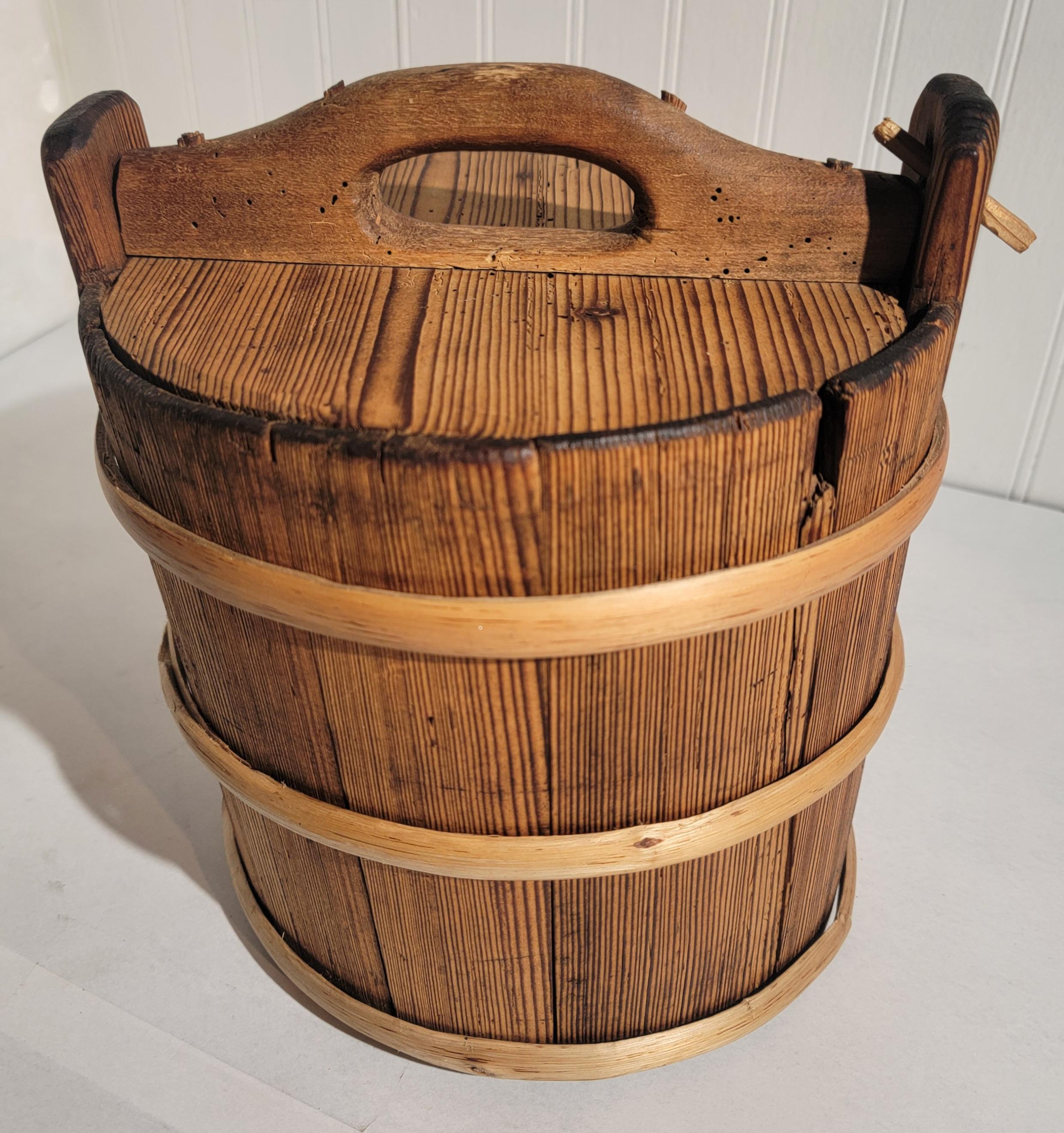 Wood 18thc European Pantry Box With Lid For Sale