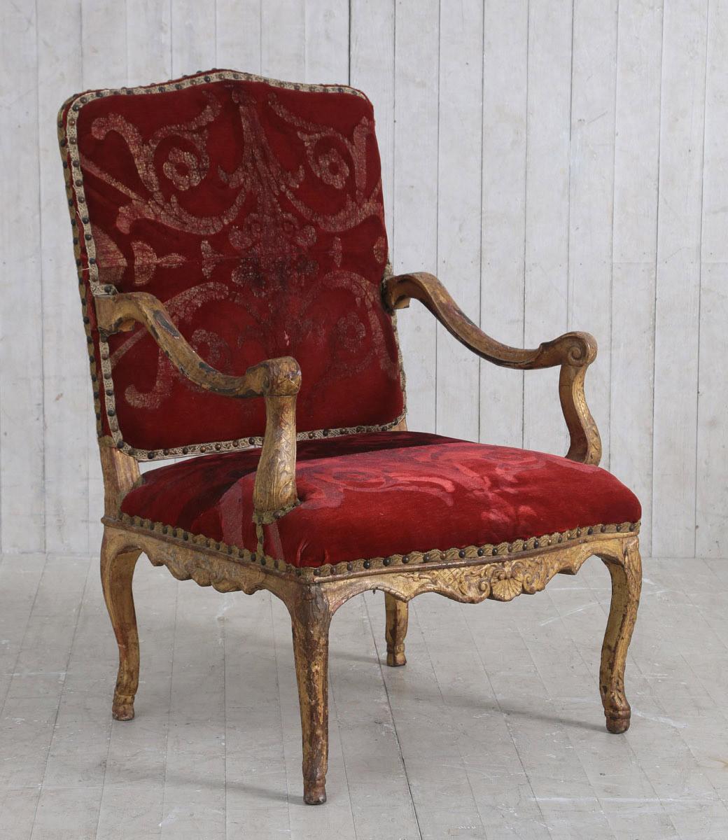 Régence 18th Century French Carved Gilded Regence Chair with Original Tapestry Fabric For Sale